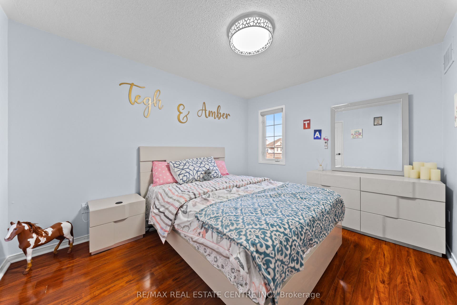 10 Midvale Road, Brampton, Brampton, Peel ON L7A 2N1