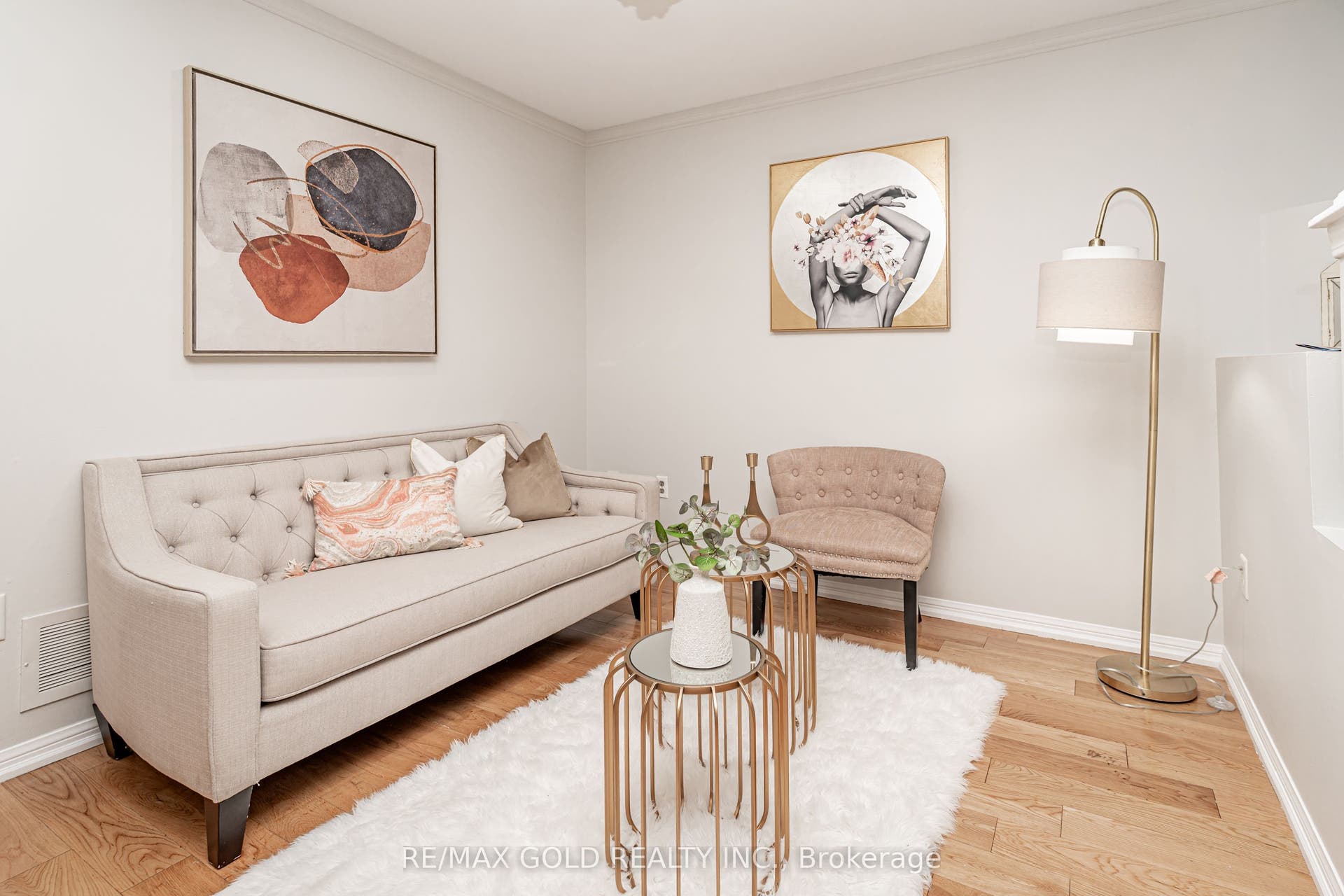 34 Jingle Crescent, Brampton, Peel ON L6S 0B2