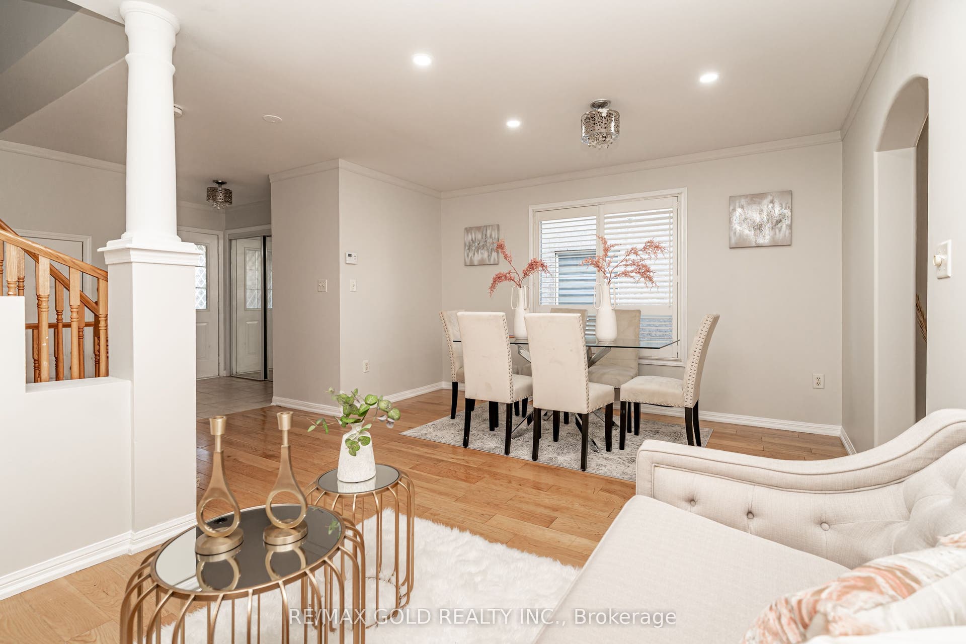 34 Jingle Crescent, Brampton, Peel ON L6S 0B2