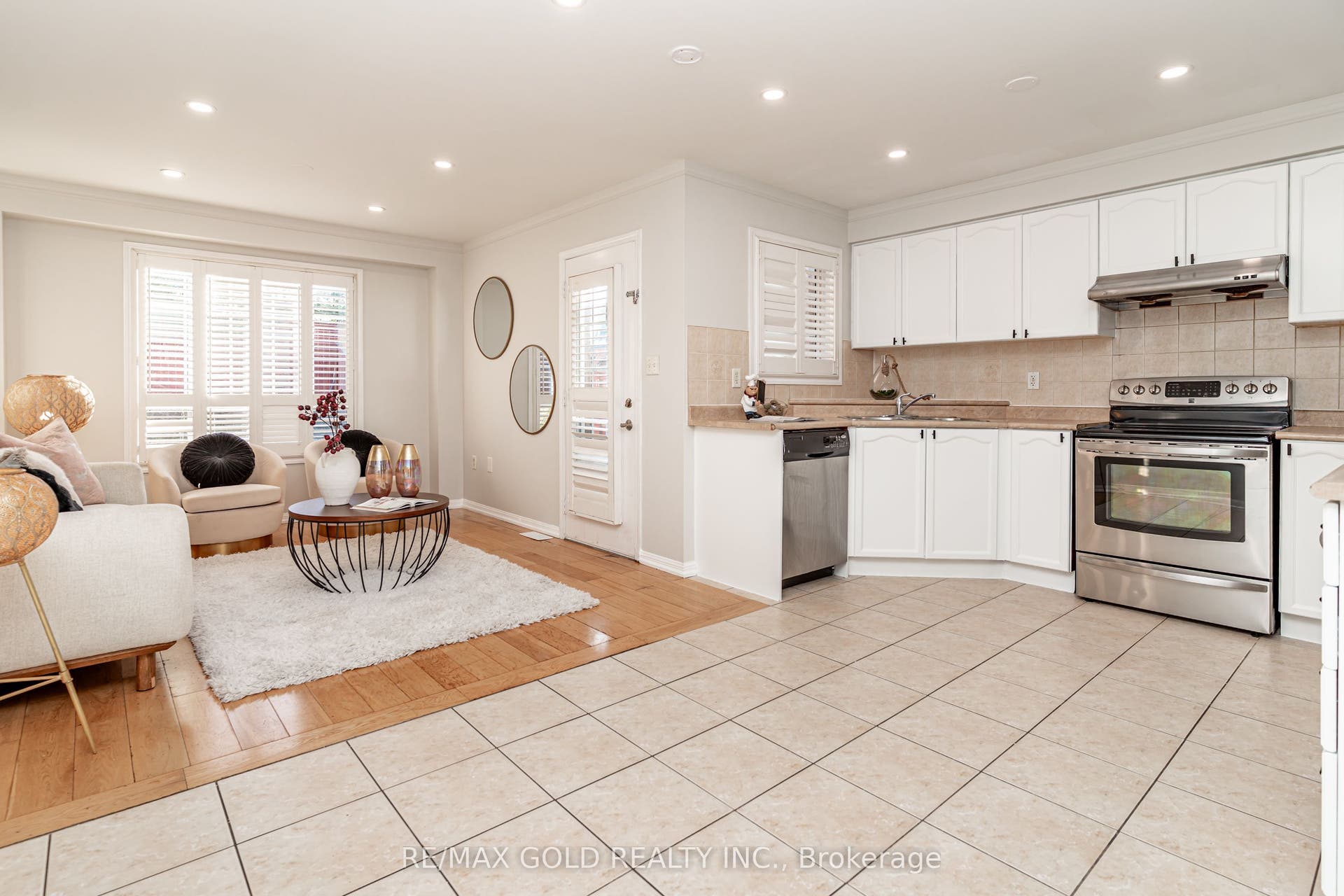 34 Jingle Crescent, Brampton, Peel ON L6S 0B2