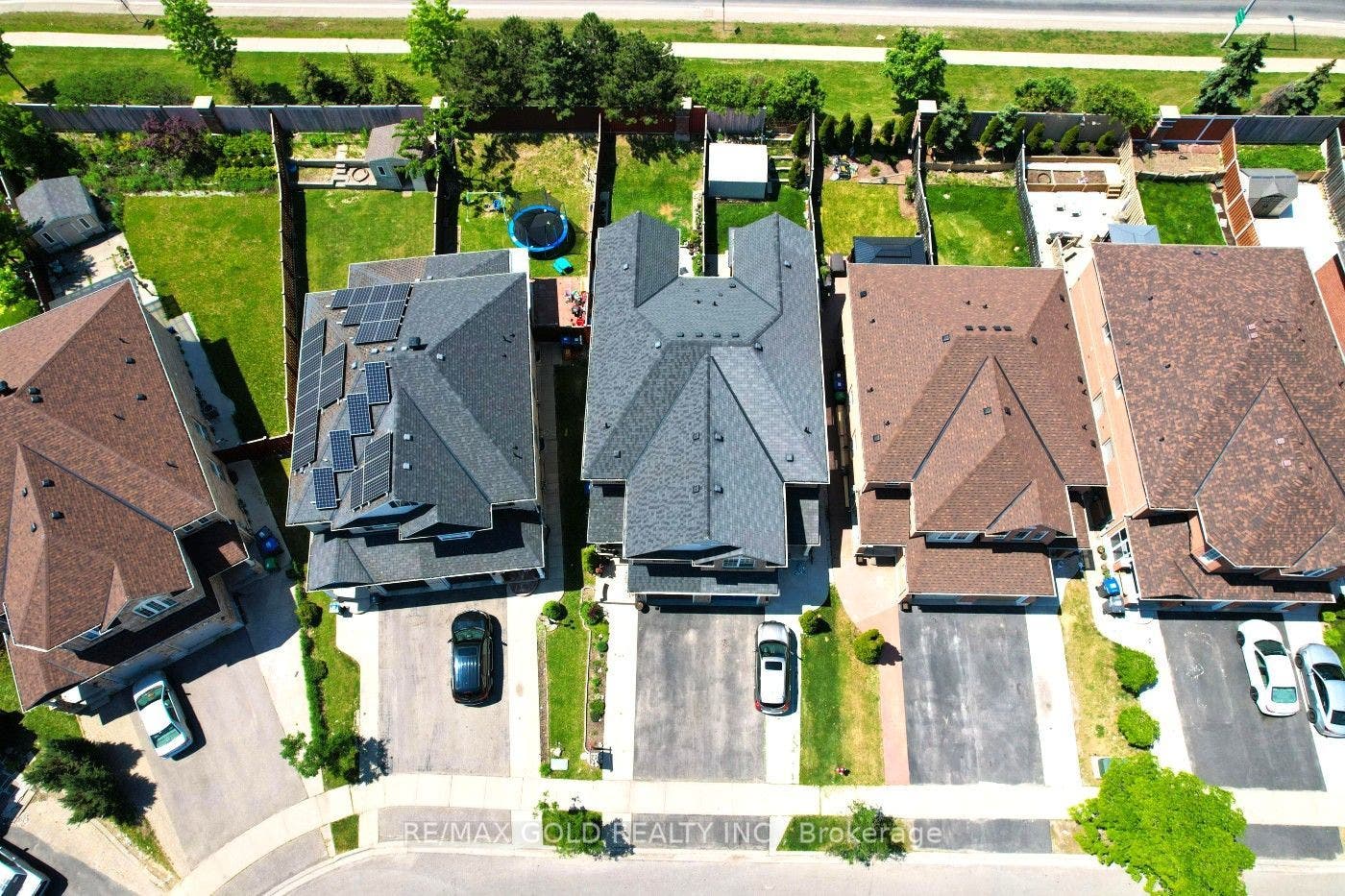 34 Jingle Crescent, Brampton, Peel ON L6S 0B2