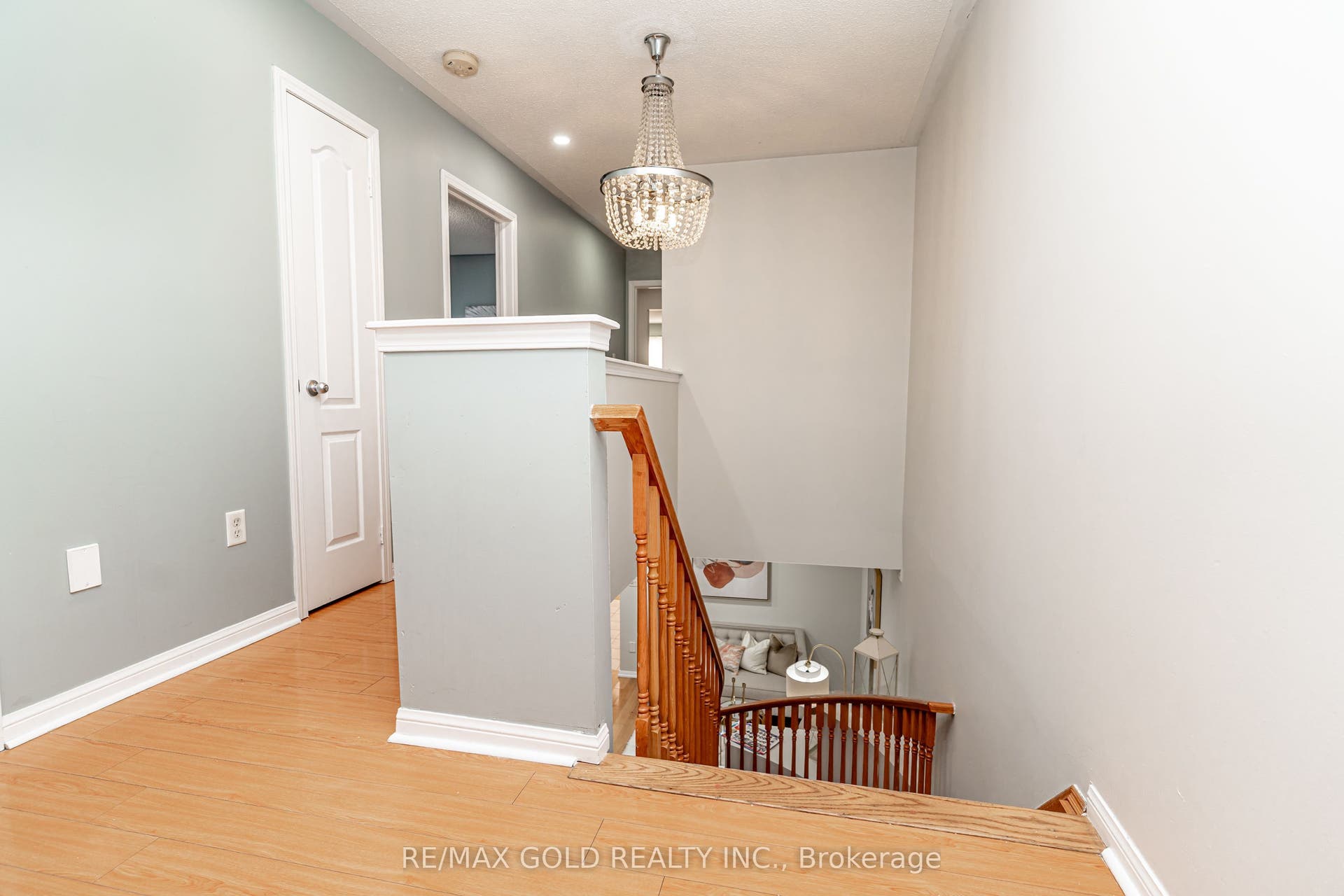 34 Jingle Crescent, Brampton, Peel ON L6S 0B2