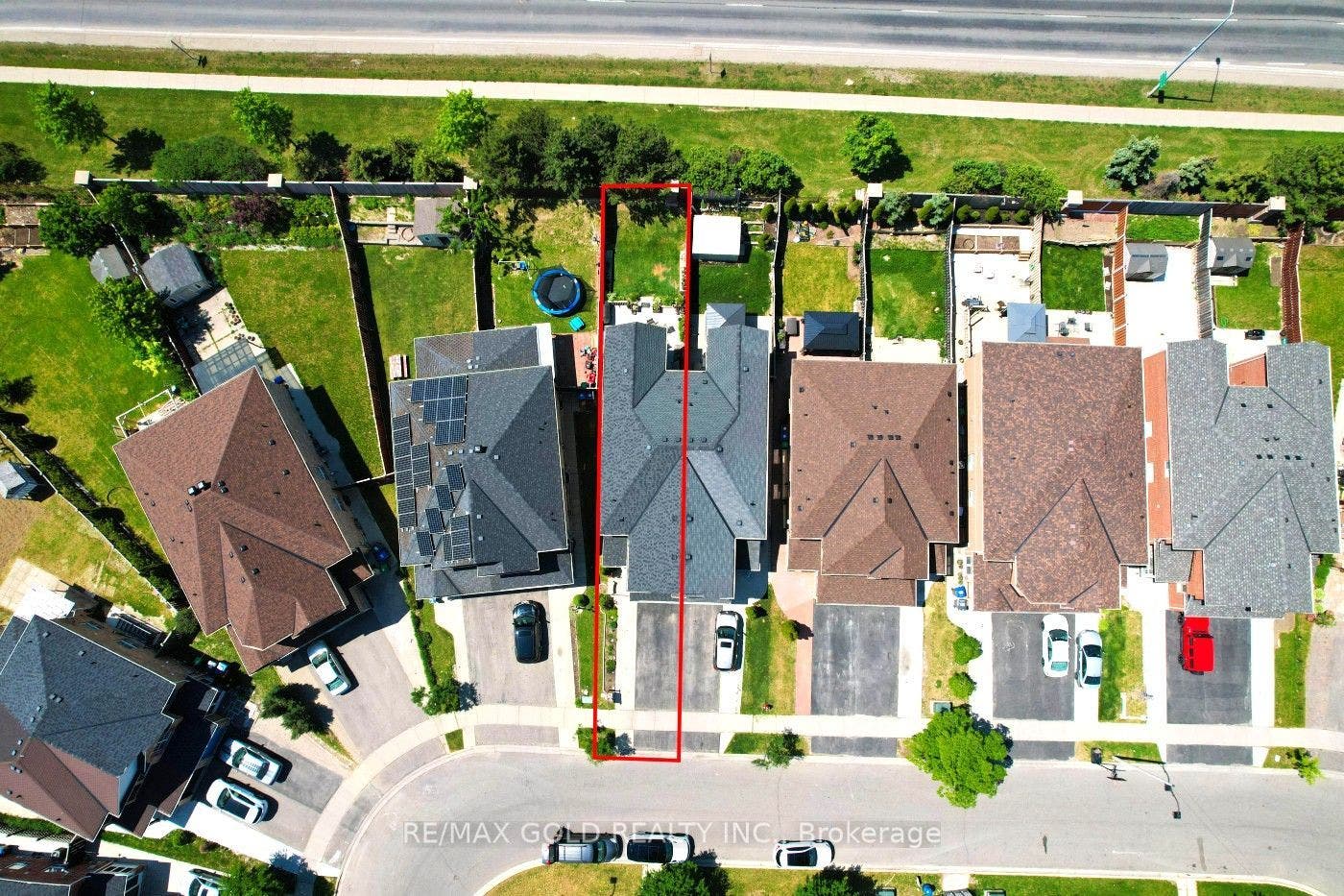 34 Jingle Crescent, Brampton, Peel ON L6S 0B2