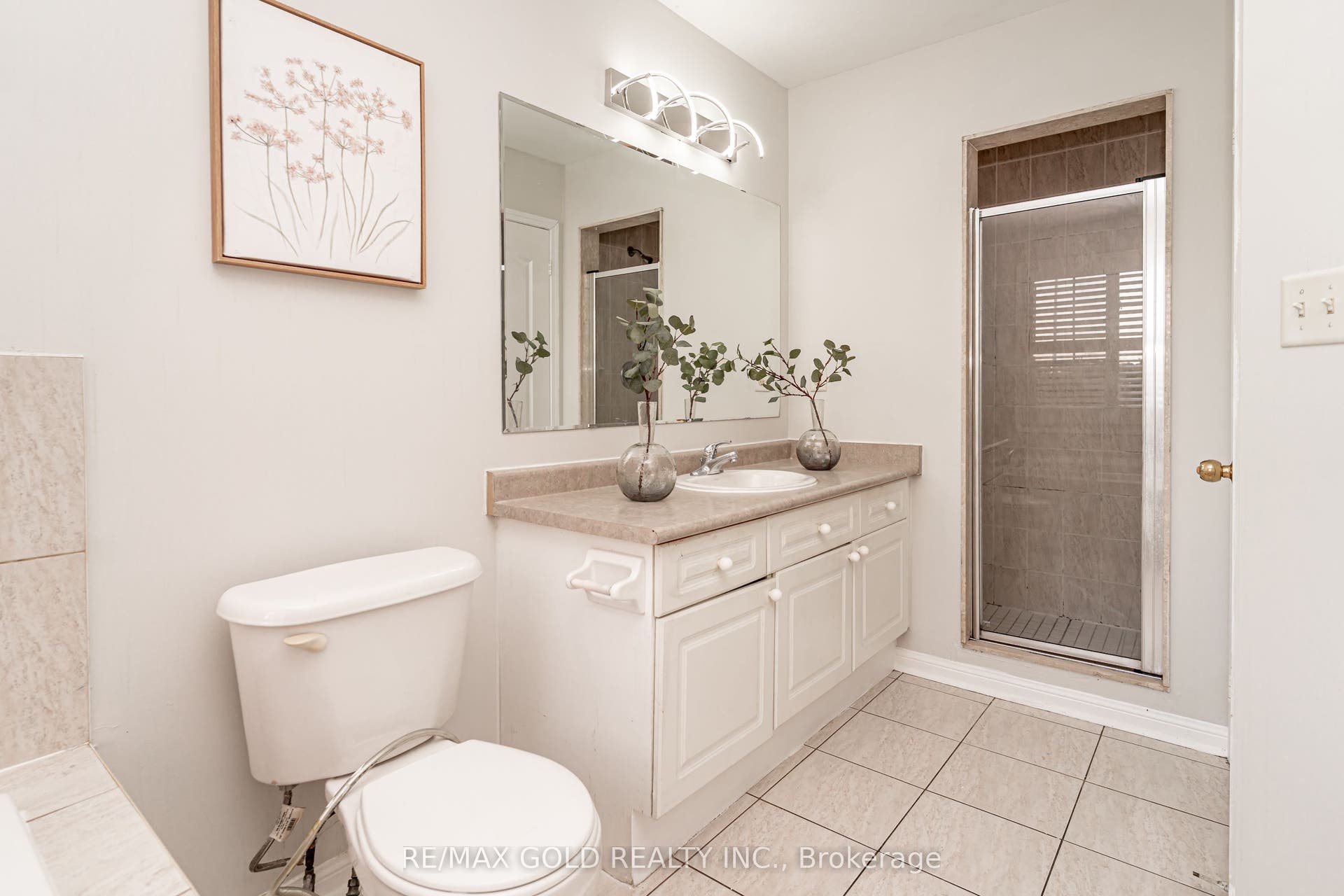 34 Jingle Crescent, Brampton, Peel ON L6S 0B2