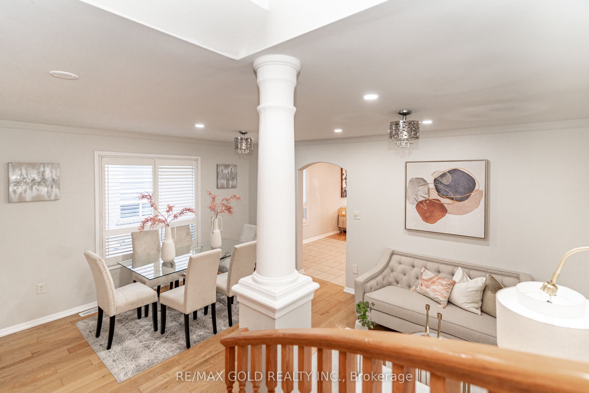 34 Jingle Crescent, Brampton, Peel ON L6S 0B2