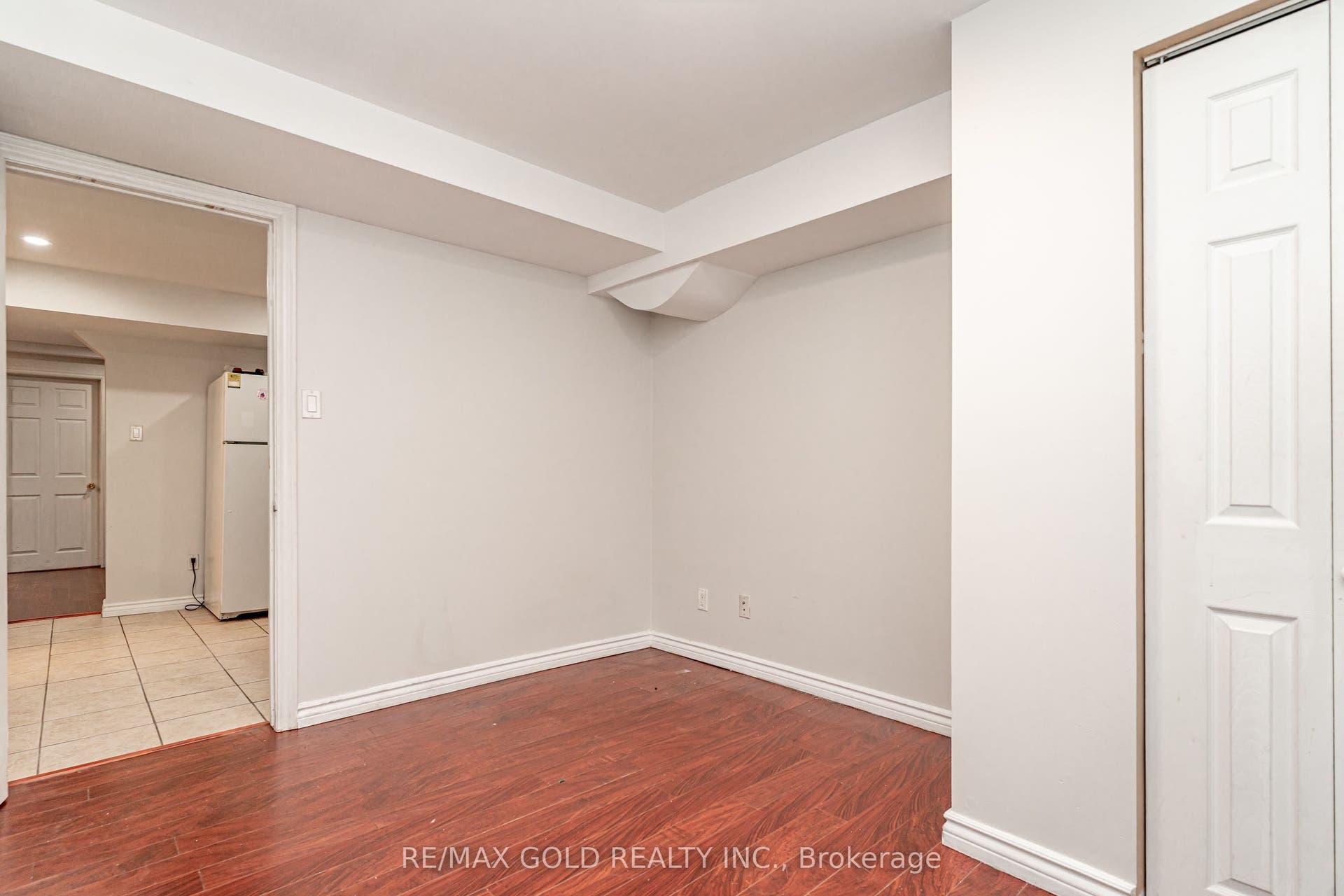 34 Jingle Crescent, Brampton, Peel ON L6S 0B2