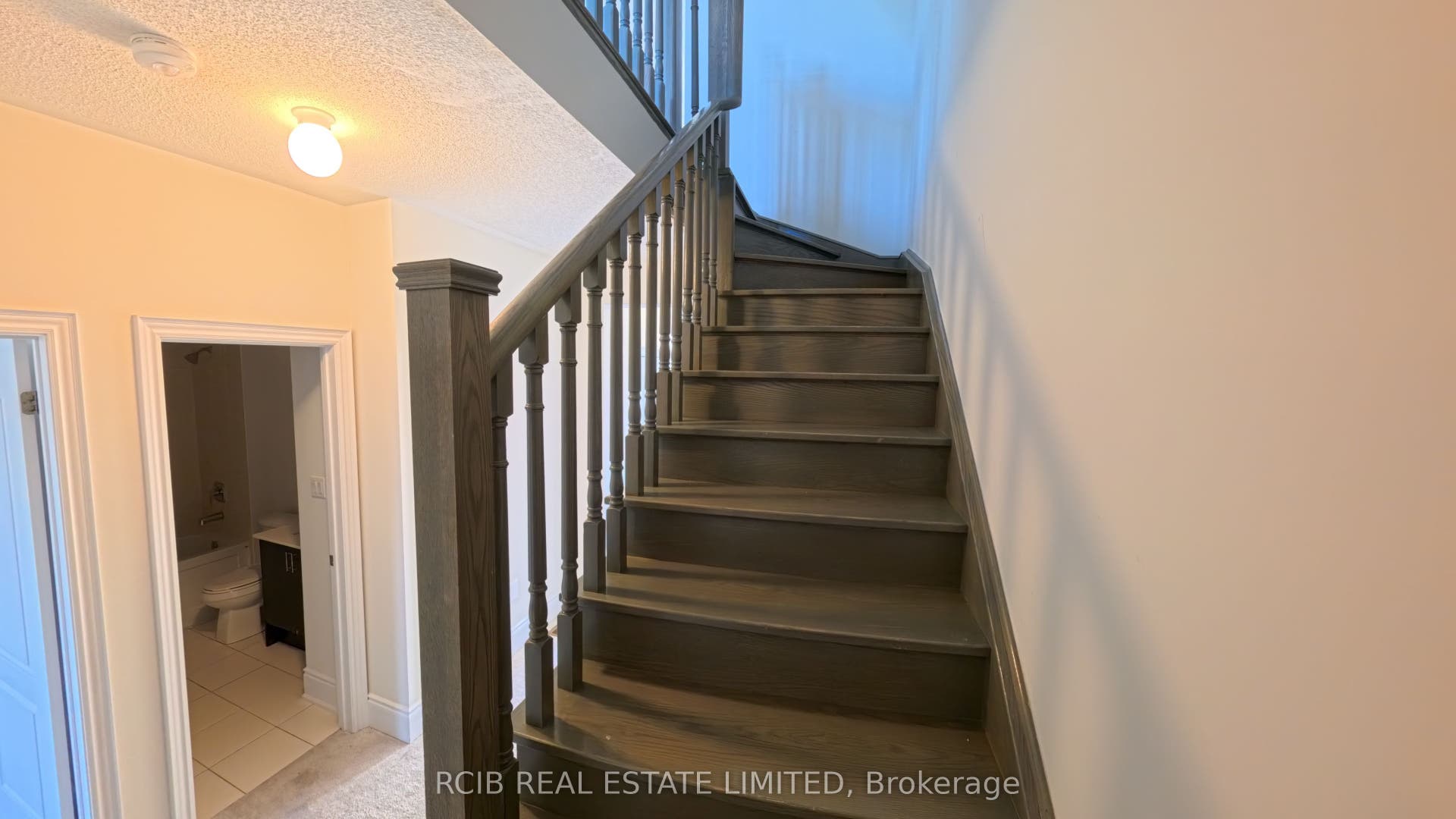 20 Foxsparrow Road, Brampton, Peel ON L6R 4C9