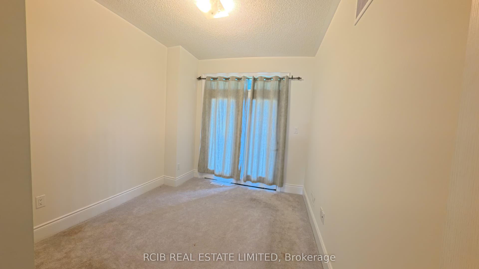 20 Foxsparrow Road, Brampton, Peel ON L6R 4C9