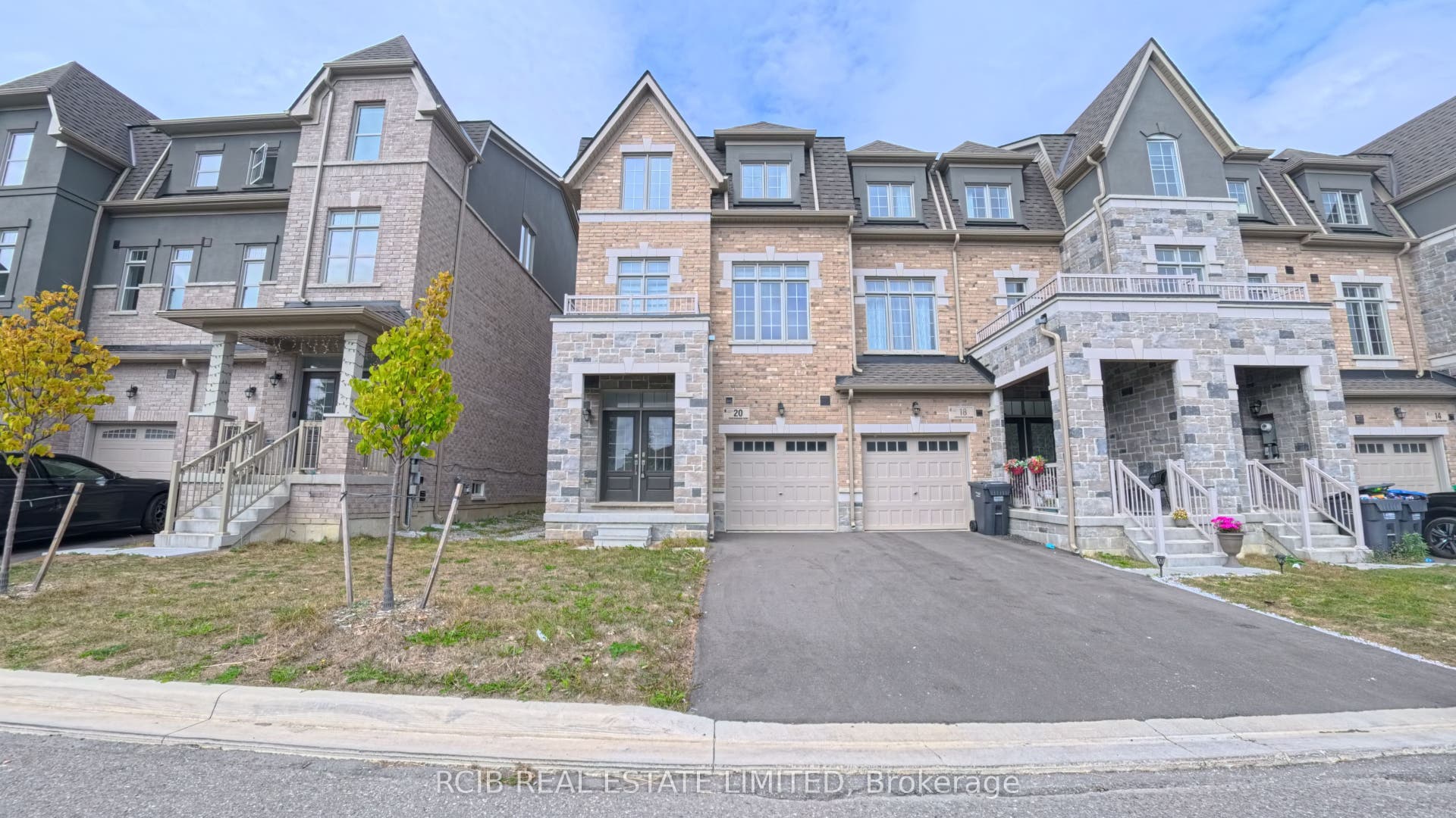 20 Foxsparrow Road, Brampton, Peel ON L6R 4C9