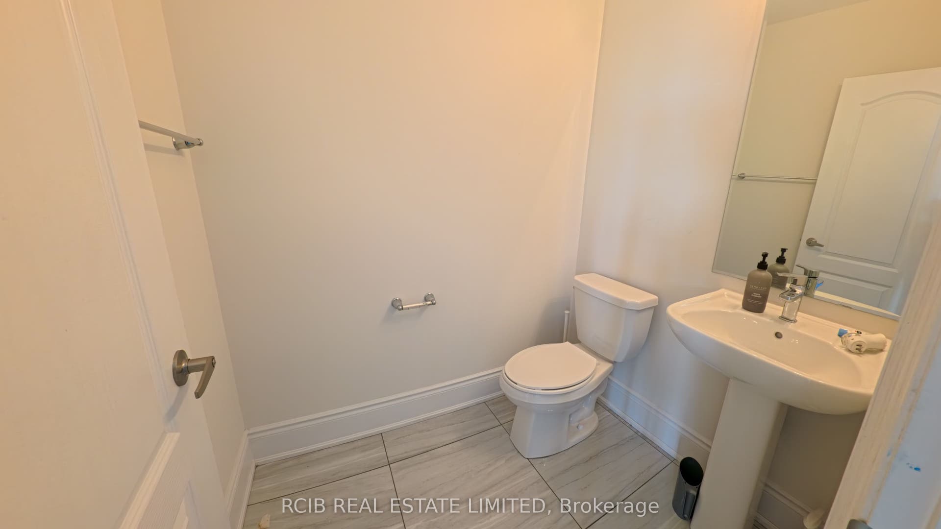 20 Foxsparrow Road, Brampton, Peel ON L6R 4C9