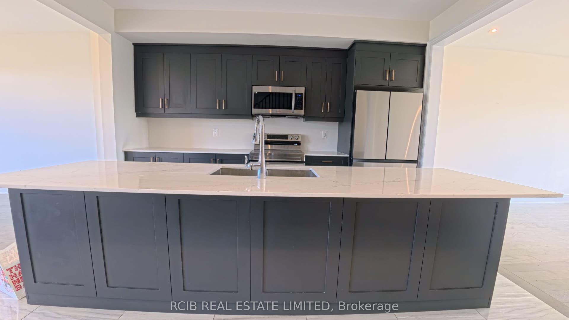 20 Foxsparrow Road, Brampton, Peel ON L6R 4C9