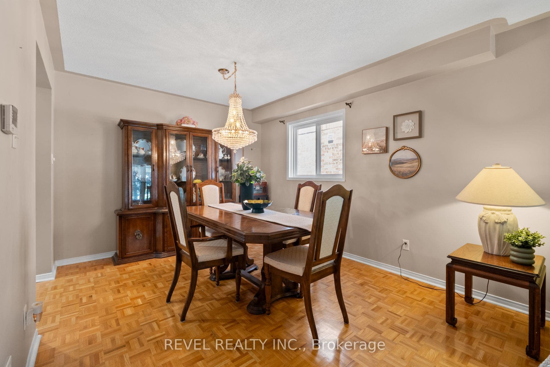 1263 Bantham Street, Mississauga, Peel ON L5V 1Y8
