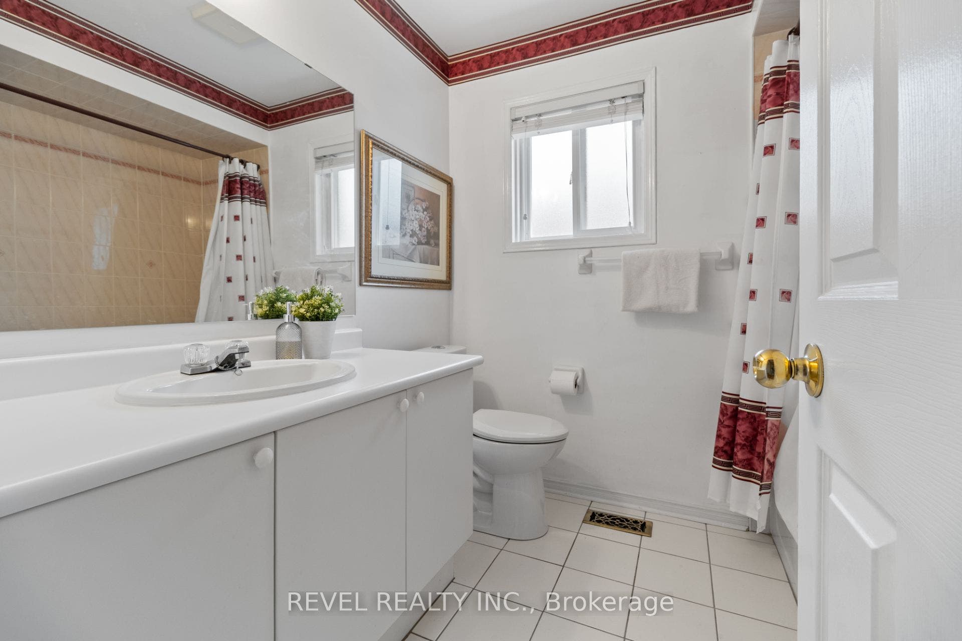 1263 Bantham Street, Mississauga, Peel ON L5V 1Y8