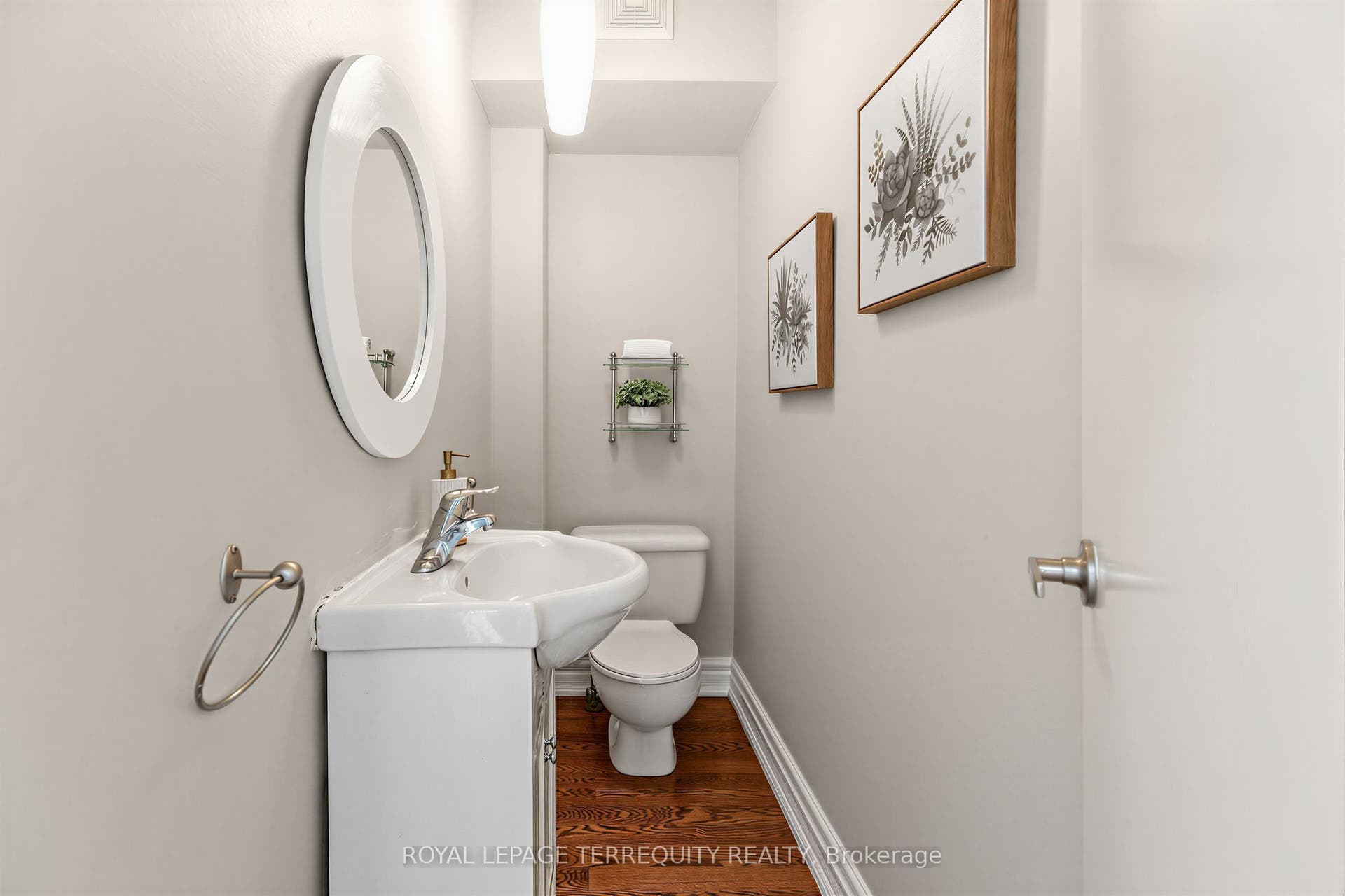211 Blackthorn Avenue, Toronto W, Toronto ON M6N 3H7