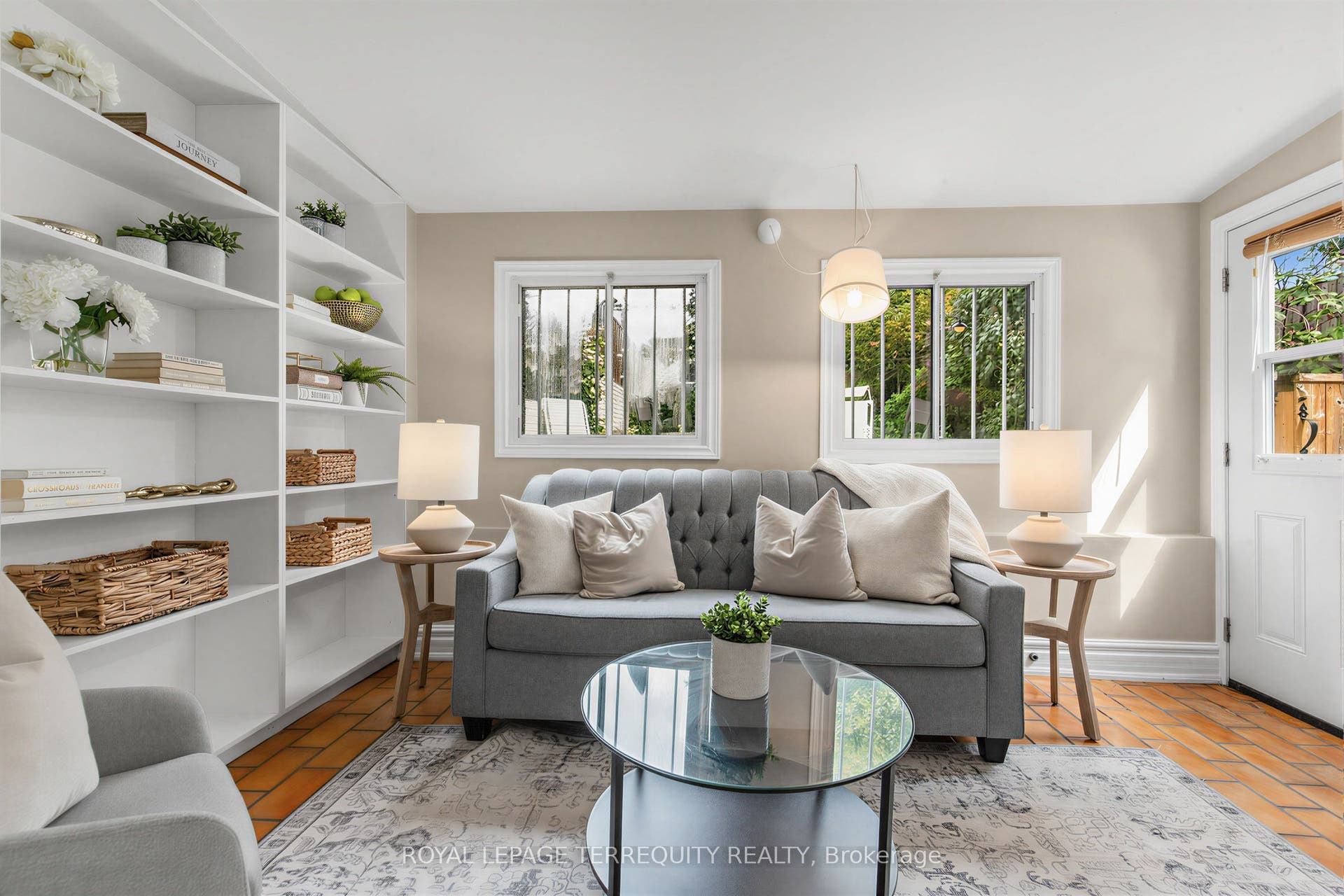 211 Blackthorn Avenue, Toronto W, Toronto ON M6N 3H7