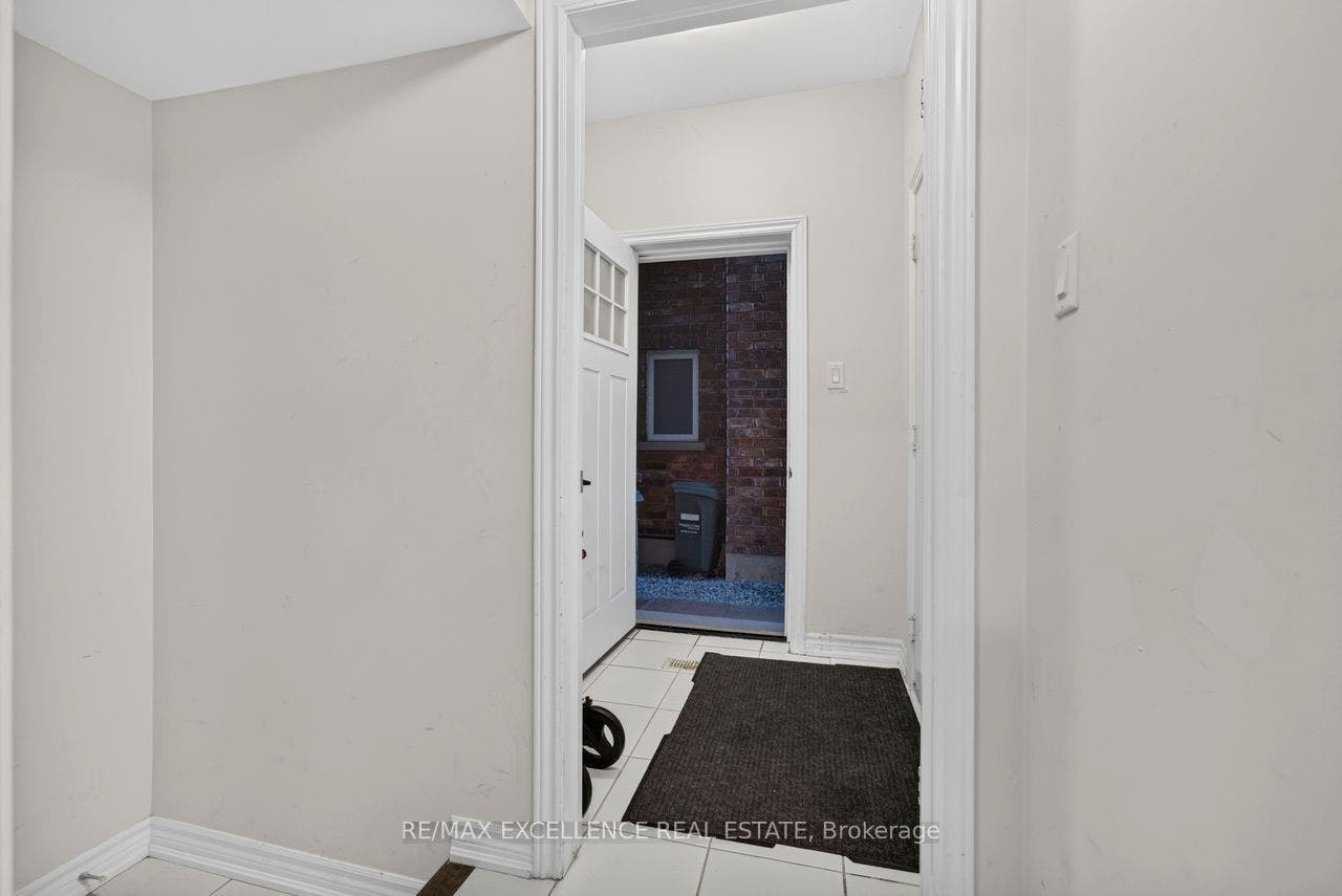 451 Brisdale Drive, Brampton, Peel ON L7A 4P9