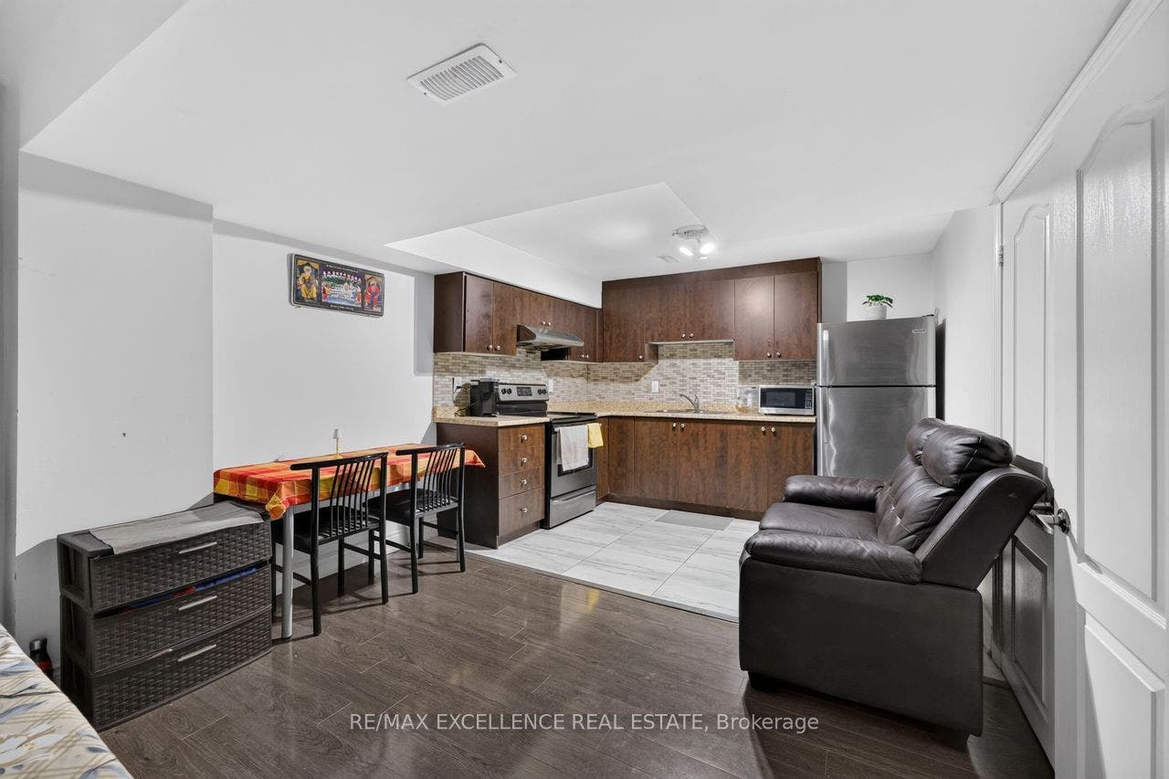 451 Brisdale Drive, Brampton, Peel ON L7A 4P9