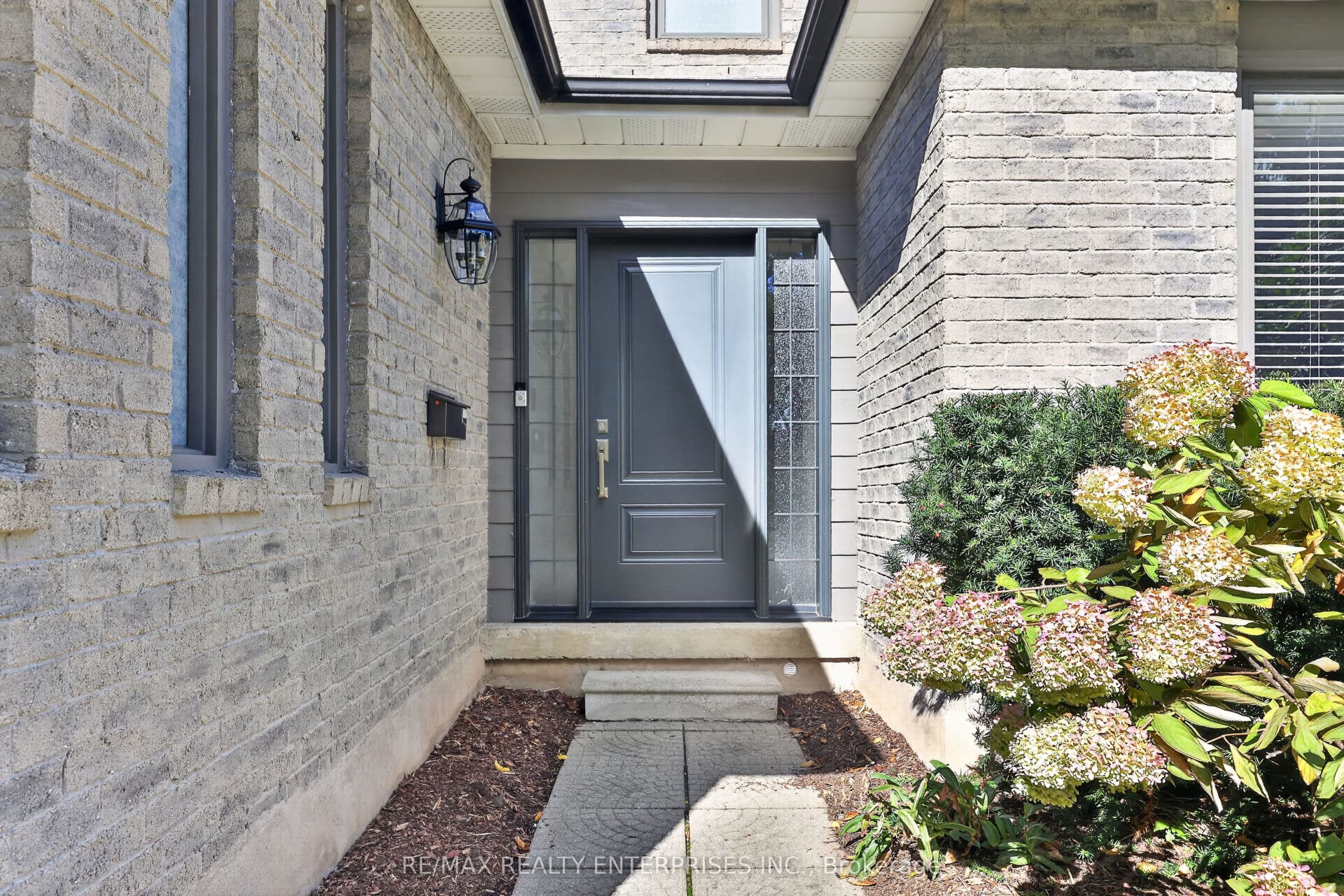 1019 Mesa Crescent, Mississauga, Peel ON L5H 3T6