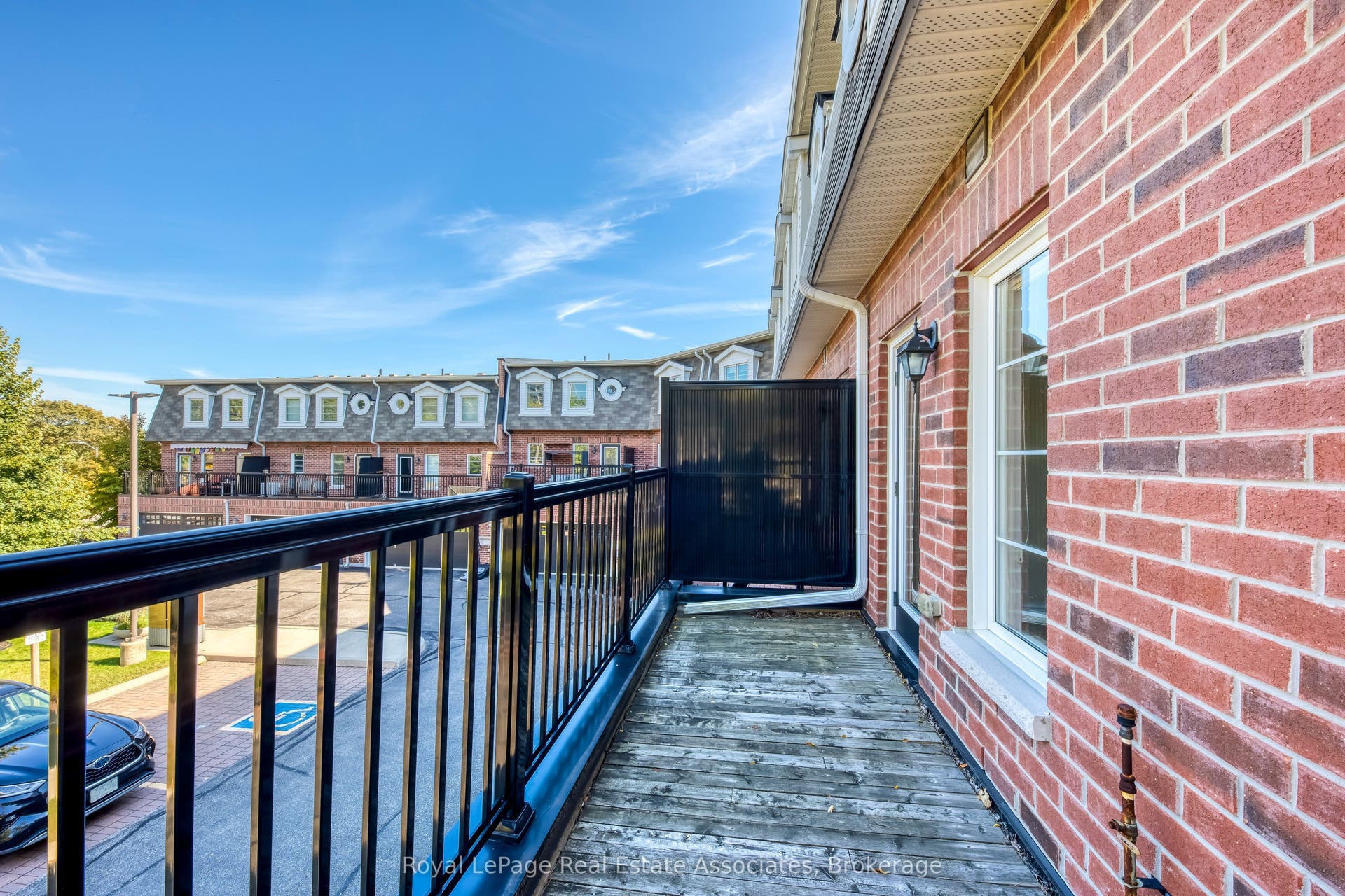 2375 Truscott Drive, #1, Mississauga, Peel ON L5J 2B1