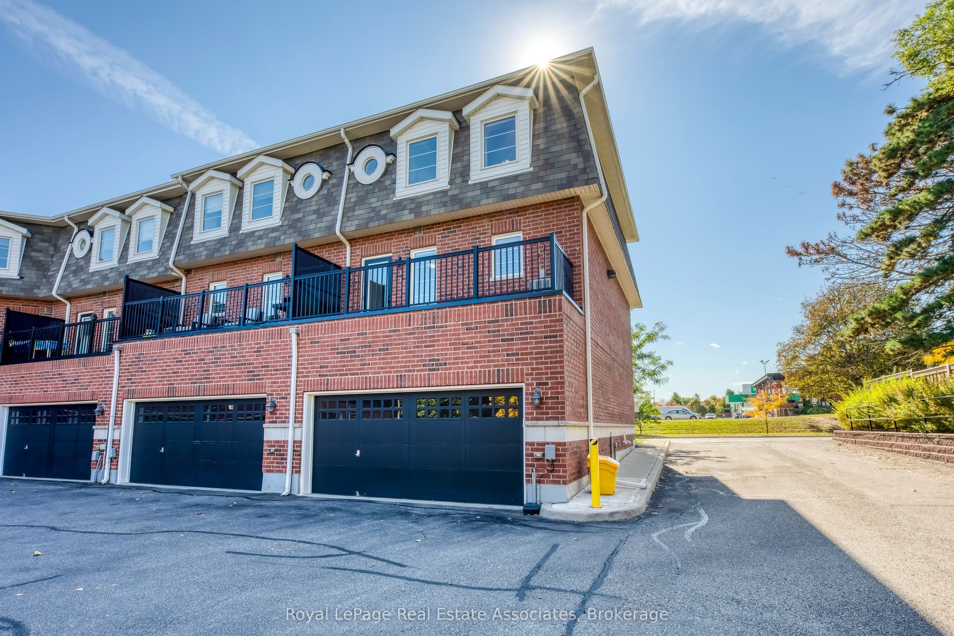 2375 Truscott Drive, #1, Mississauga, Peel ON L5J 2B1