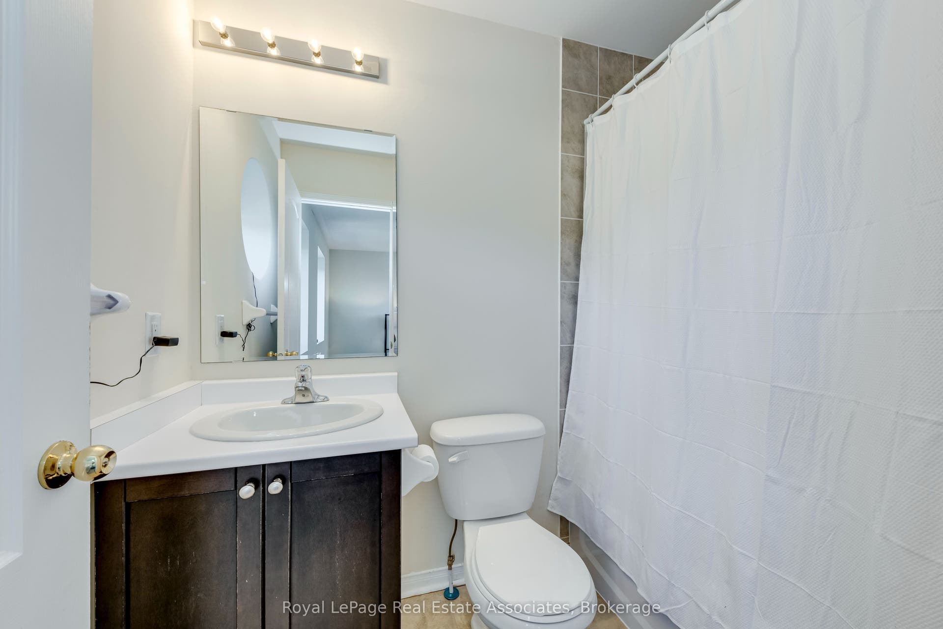 2375 Truscott Drive, #1, Mississauga, Peel ON L5J 2B1