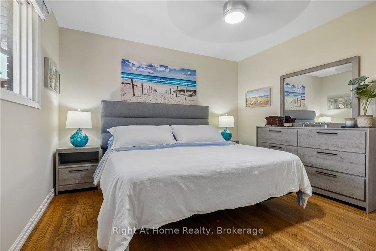 275 Kent Crescent, Burlington, Halton ON L7L 4T2