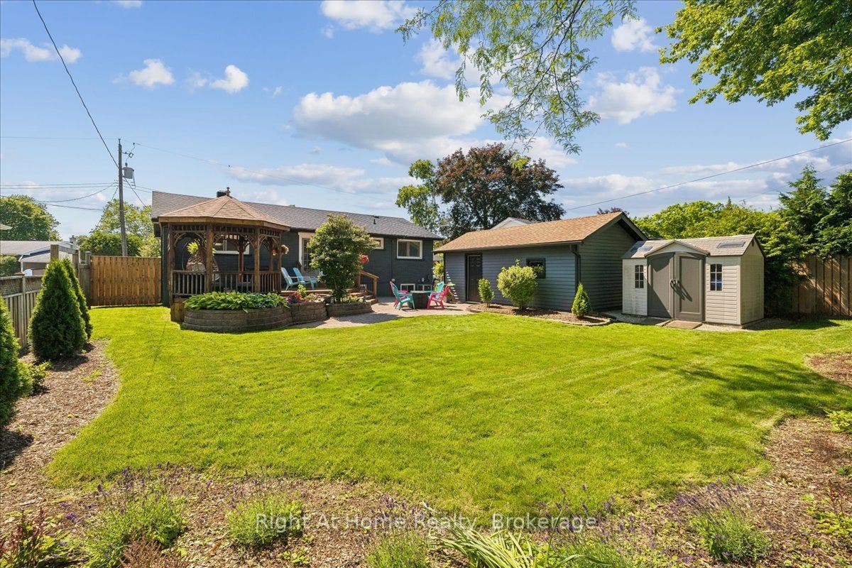 275 Kent Crescent, Burlington, Halton ON L7L 4T2