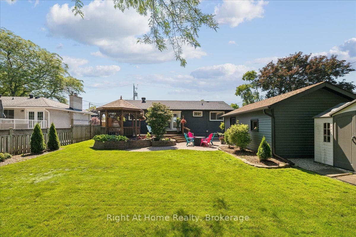 275 Kent Crescent, Burlington, Halton ON L7L 4T2