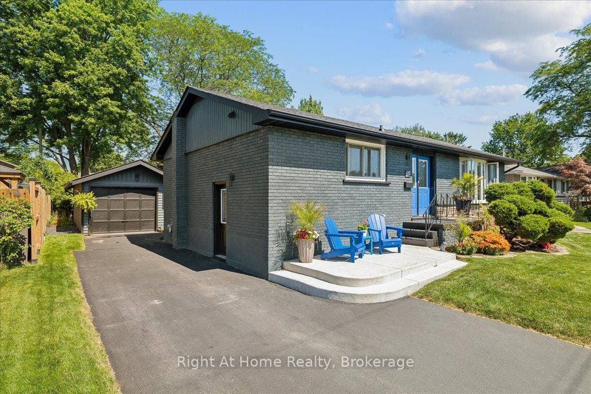 275 Kent Crescent, Burlington, Halton ON L7L 4T2