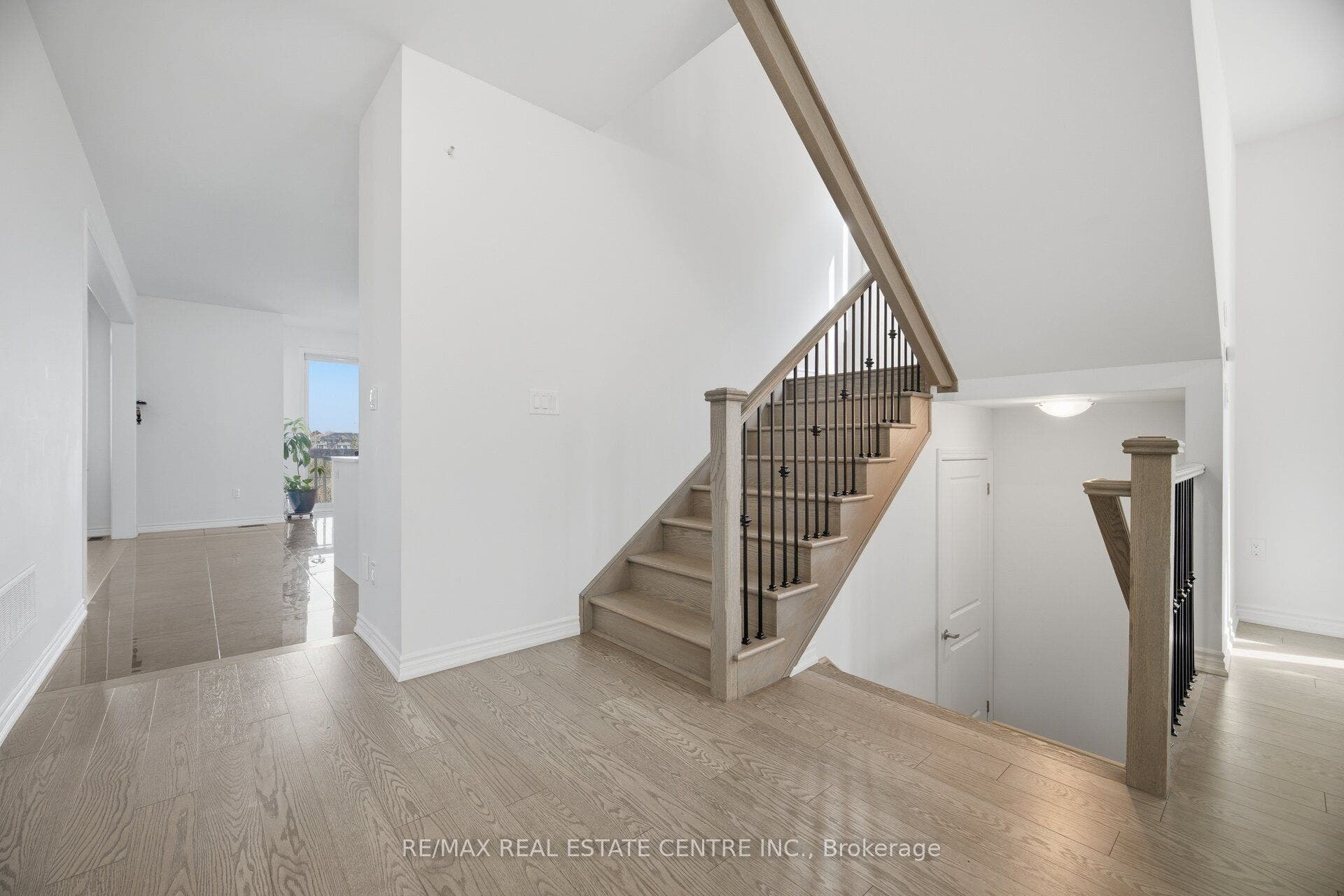 30 Tiger Crescent, Brampton, Peel ON L6R 4C1