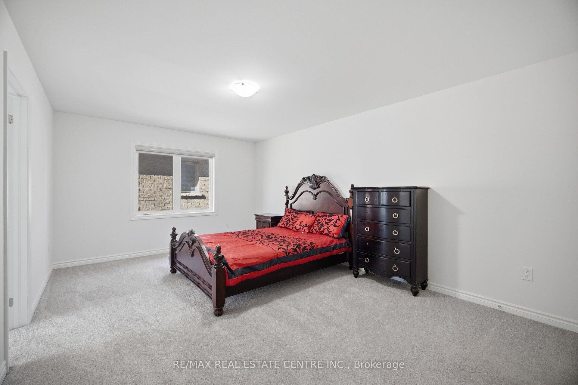 30 Tiger Crescent, Brampton, Peel ON L6R 4C1