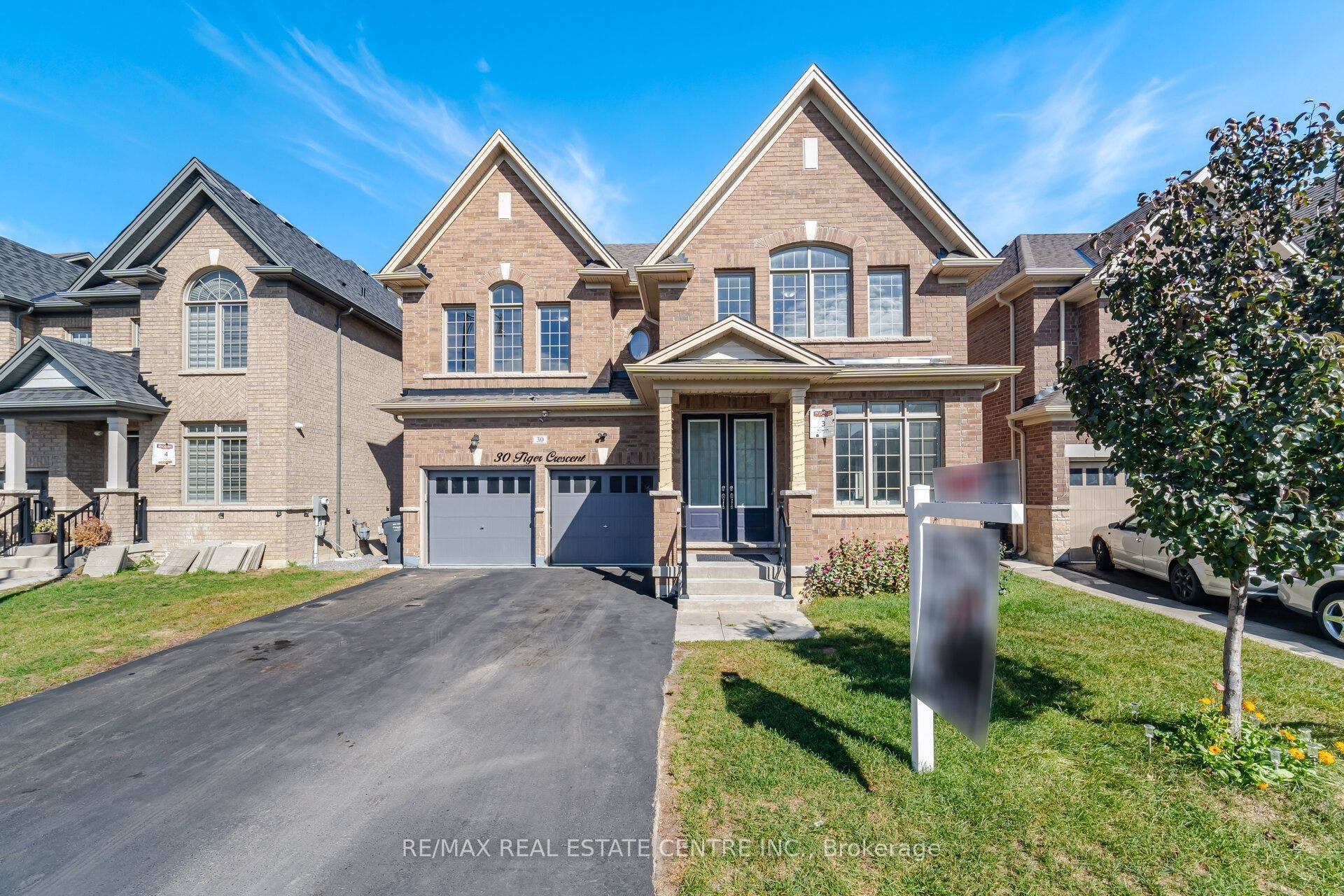 30 Tiger Crescent, Brampton, Peel ON L6R 4C1