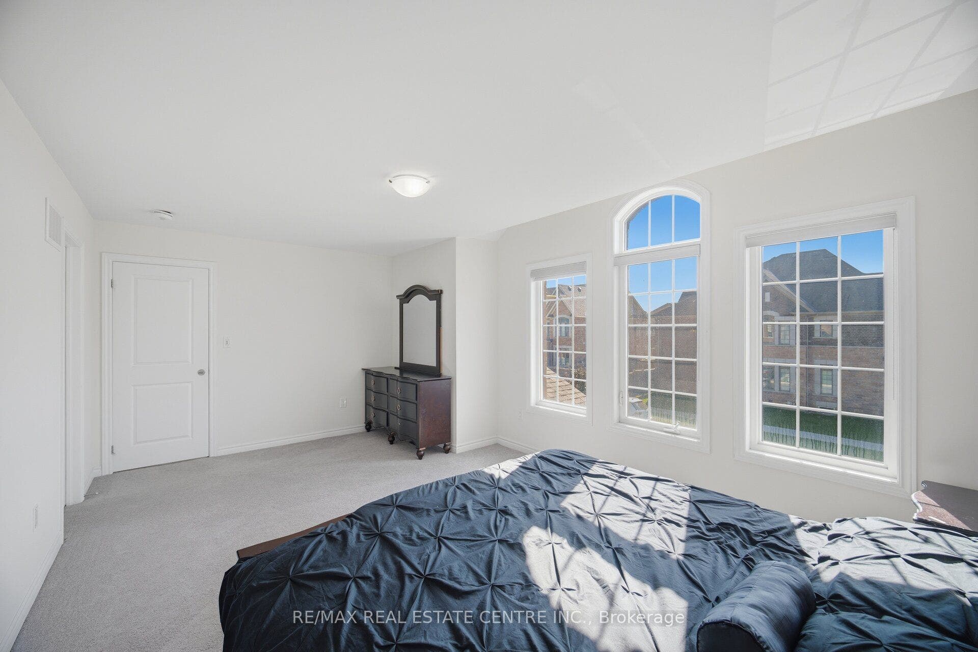30 Tiger Crescent, Brampton, Peel ON L6R 4C1