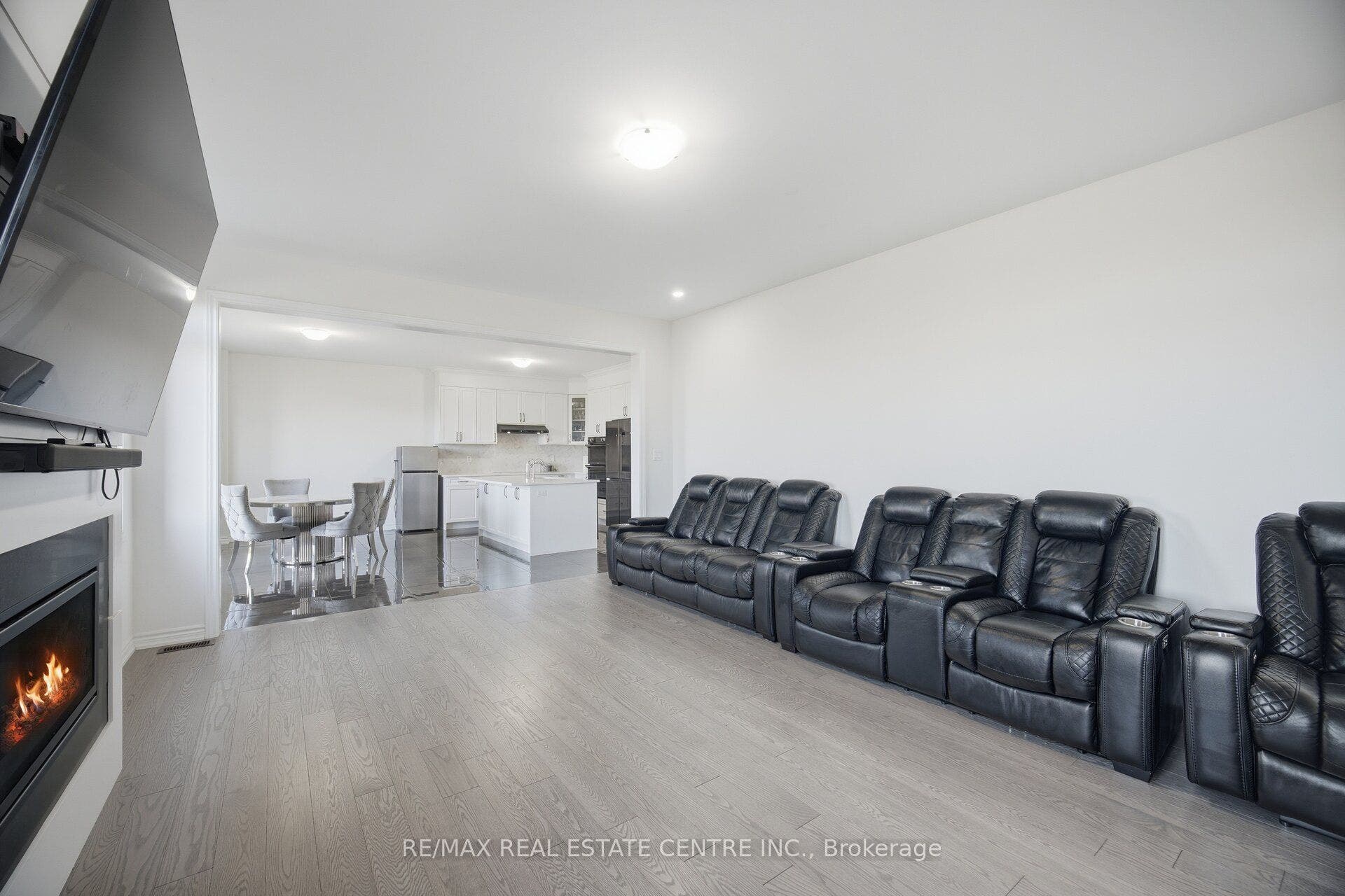 30 Tiger Crescent, Brampton, Peel ON L6R 4C1