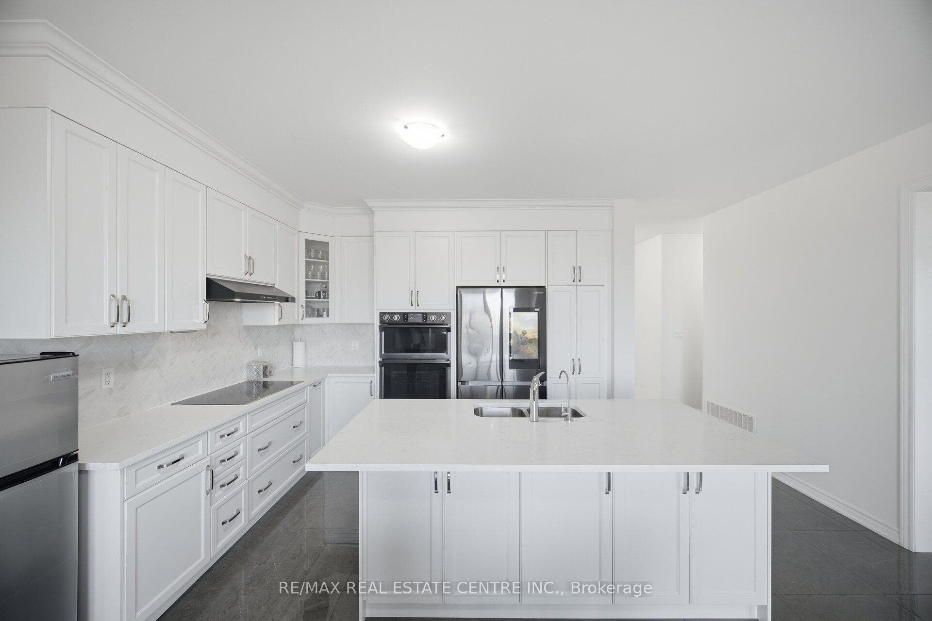 30 Tiger Crescent, Brampton, Peel ON L6R 4C1