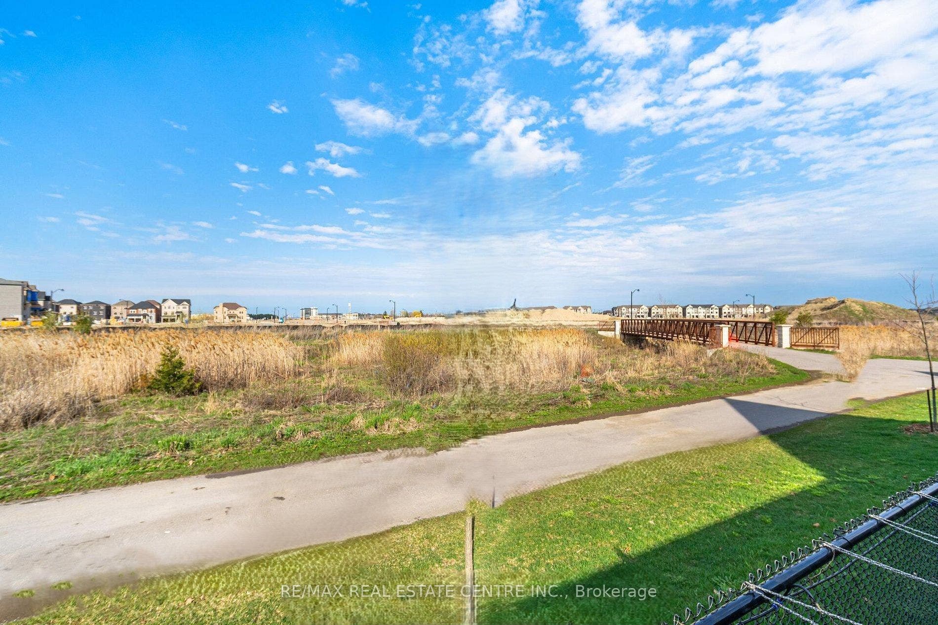 30 Tiger Crescent, Brampton, Peel ON L6R 4C1