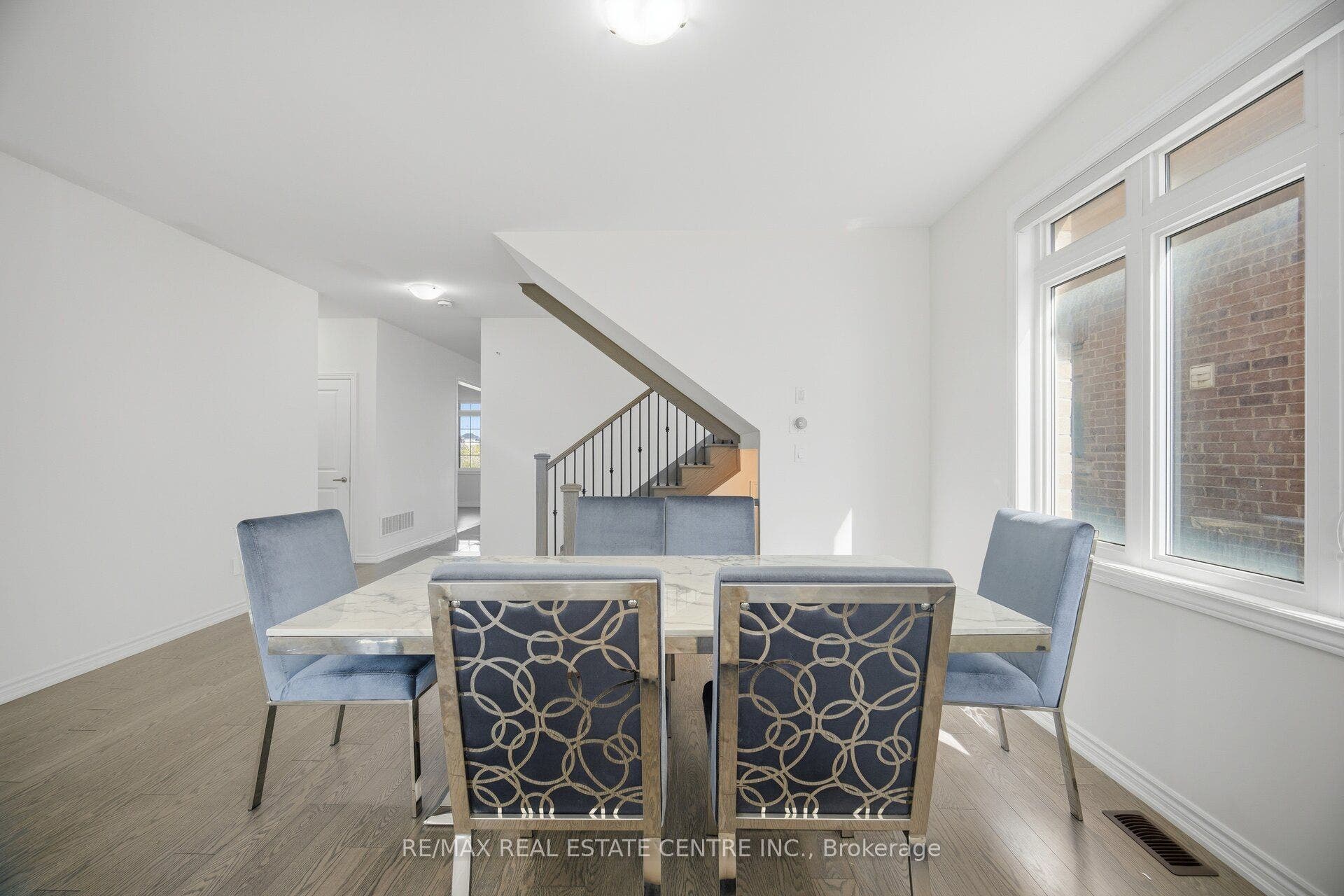 30 Tiger Crescent, Brampton, Peel ON L6R 4C1