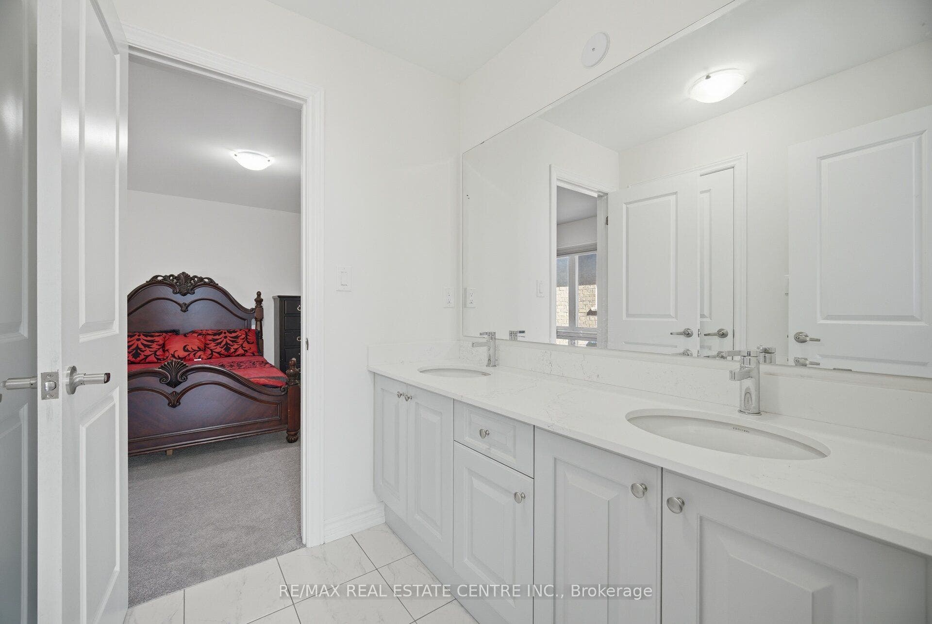 30 Tiger Crescent, Brampton, Peel ON L6R 4C1