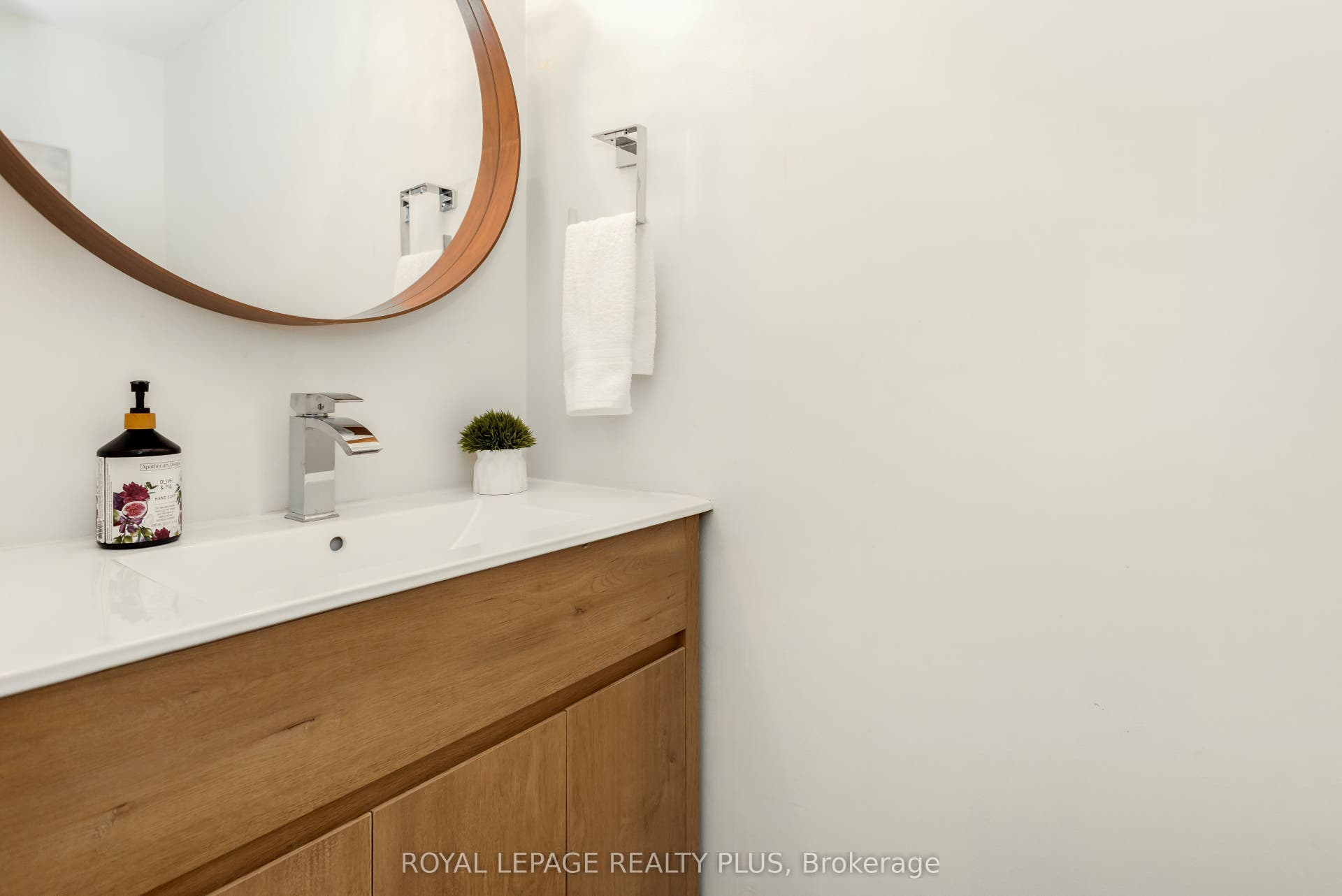 2985 Dancer Court, Mississauga, Peel ON L5L 1Y5