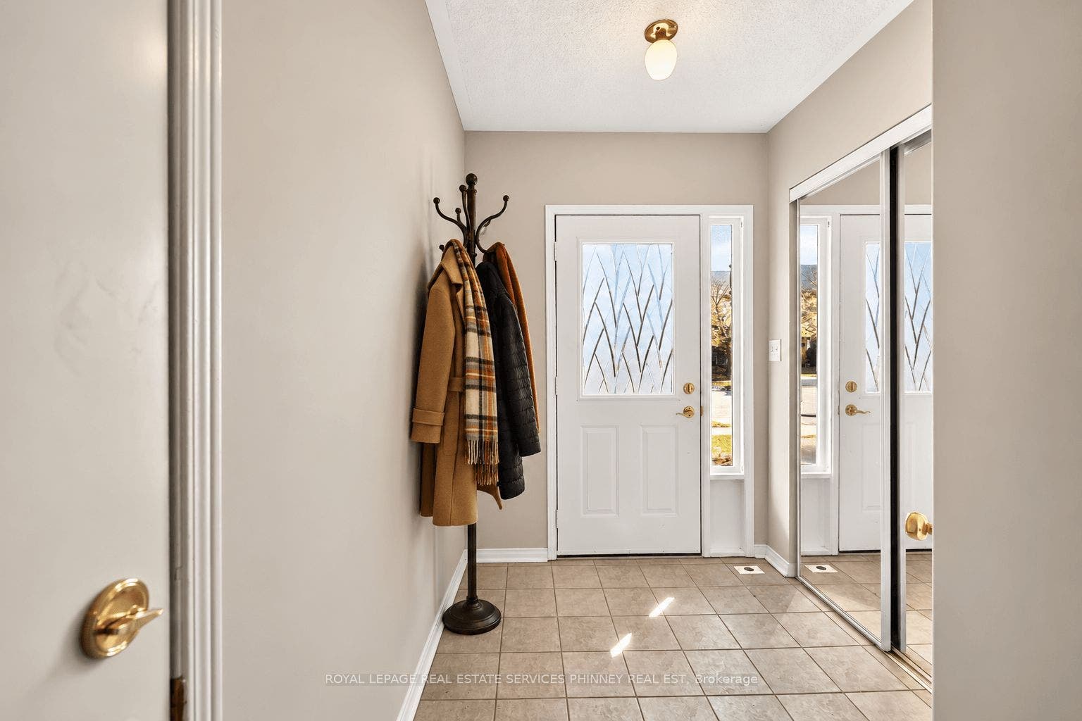 819 Village Green Boulevard, #27, Mississauga, Peel ON L5E 3H7