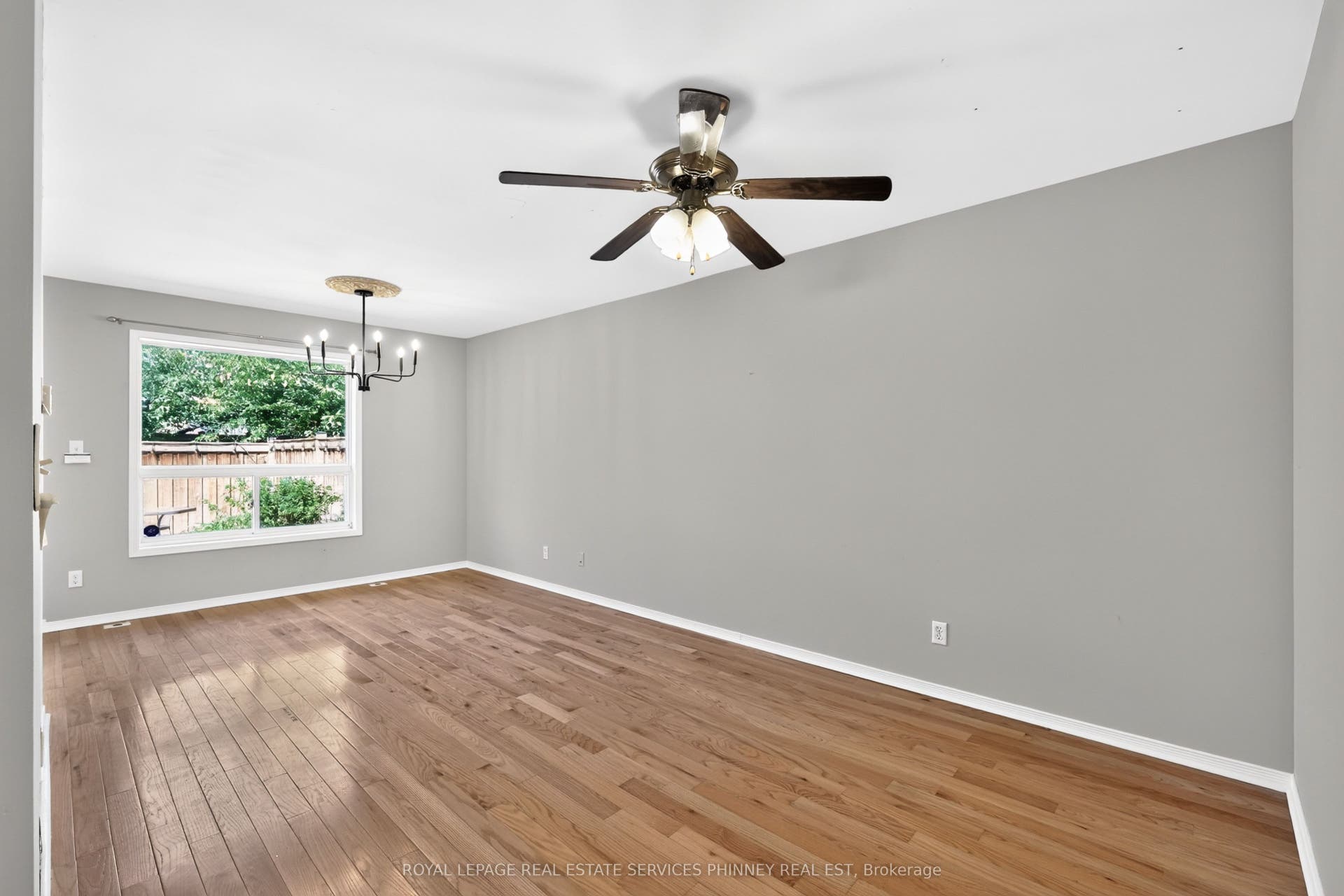 819 Village Green Boulevard, #27, Mississauga, Peel ON L5E 3H7