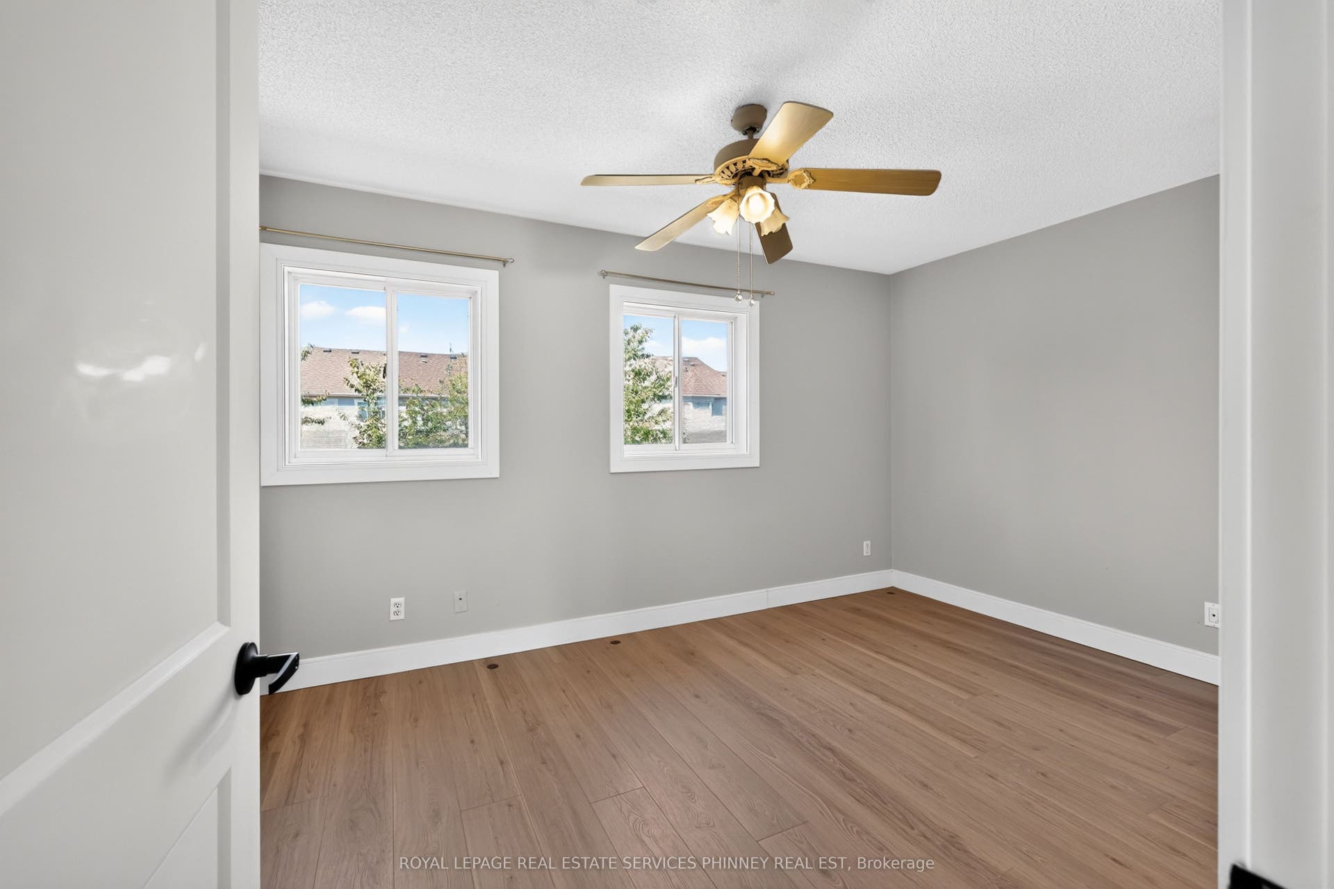 819 Village Green Boulevard, #27, Mississauga, Peel ON L5E 3H7