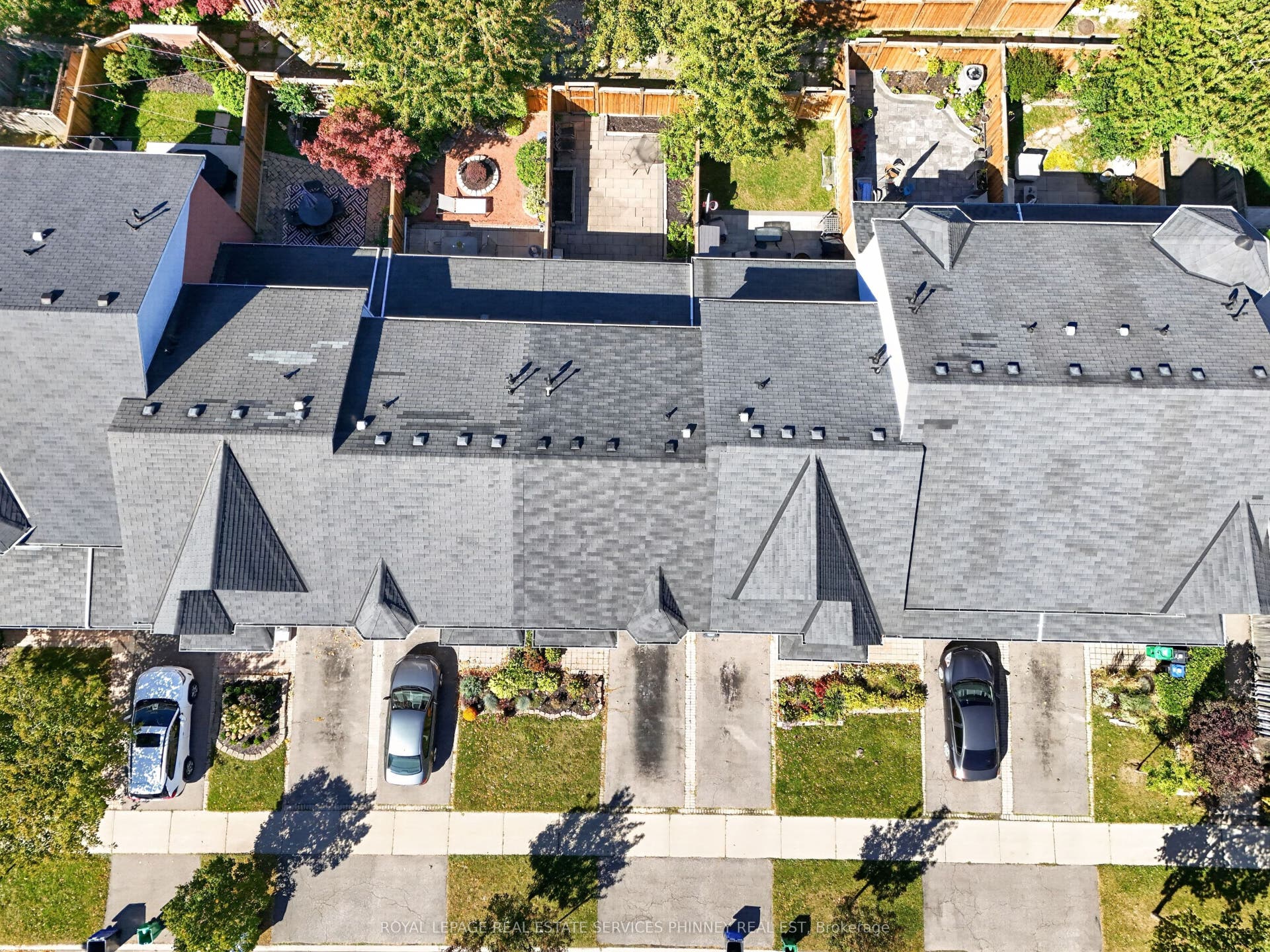 819 Village Green Boulevard, #27, Mississauga, Peel ON L5E 3H7