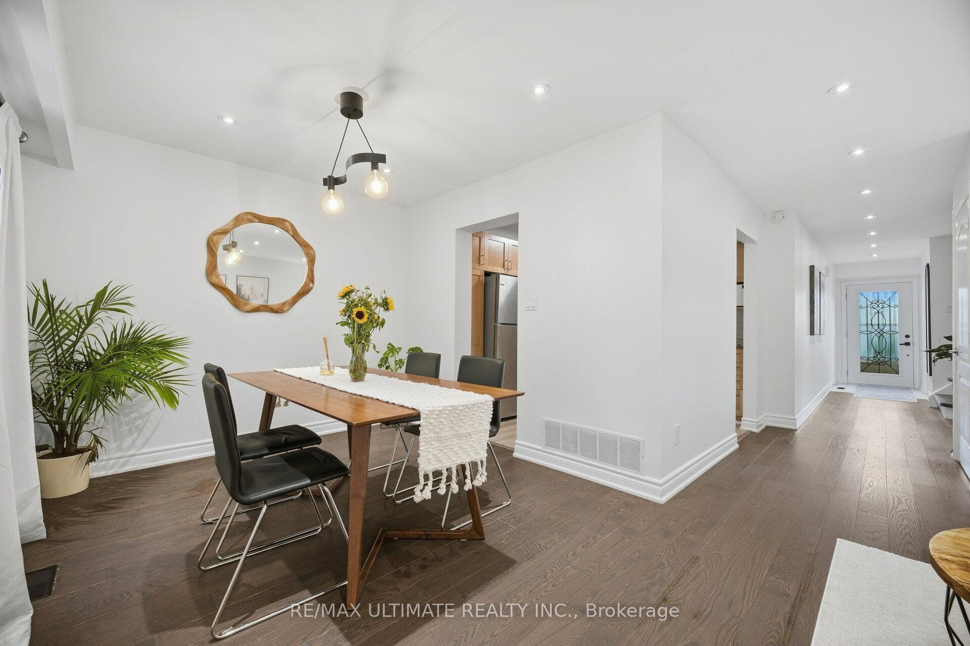 2120 Rathburn Road E, #63, Mississauga, Peel ON L4W 2S8