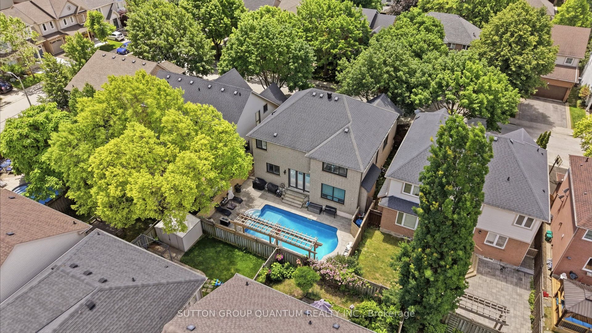 2345 Joshua Drive, Burlington, Halton ON L7L 6N6