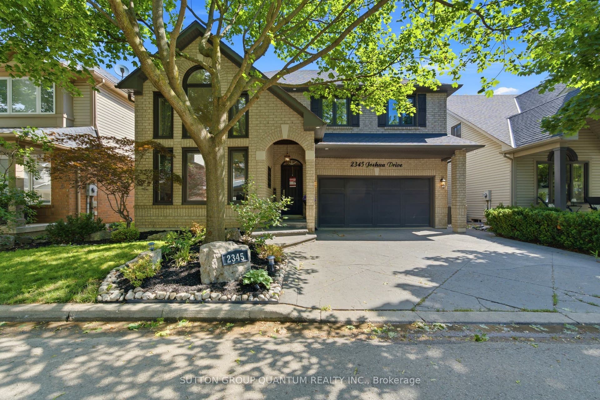 2345 Joshua Drive, Burlington, Halton ON L7L 6N6