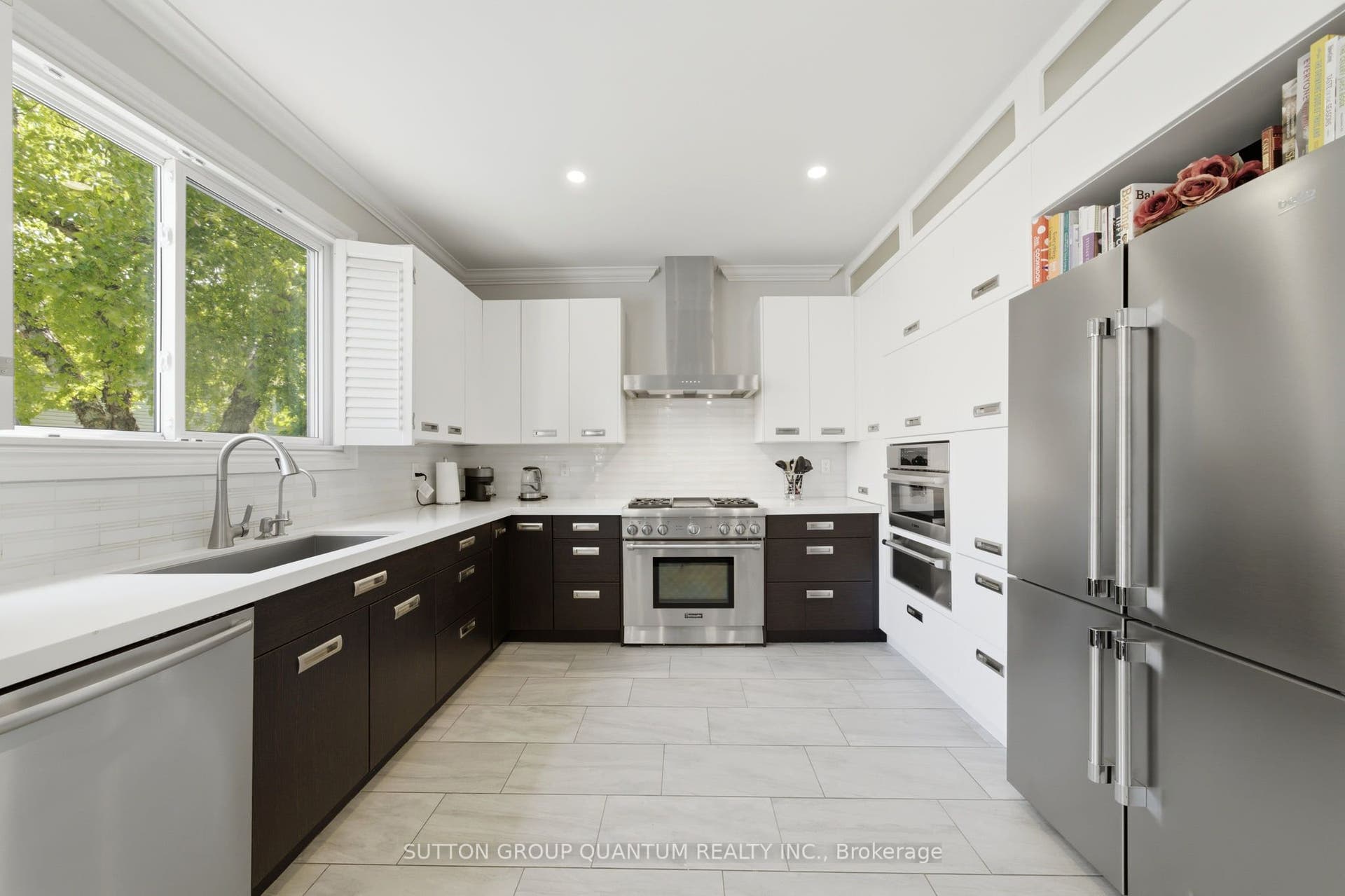 2345 Joshua Drive, Burlington, Halton ON L7L 6N6