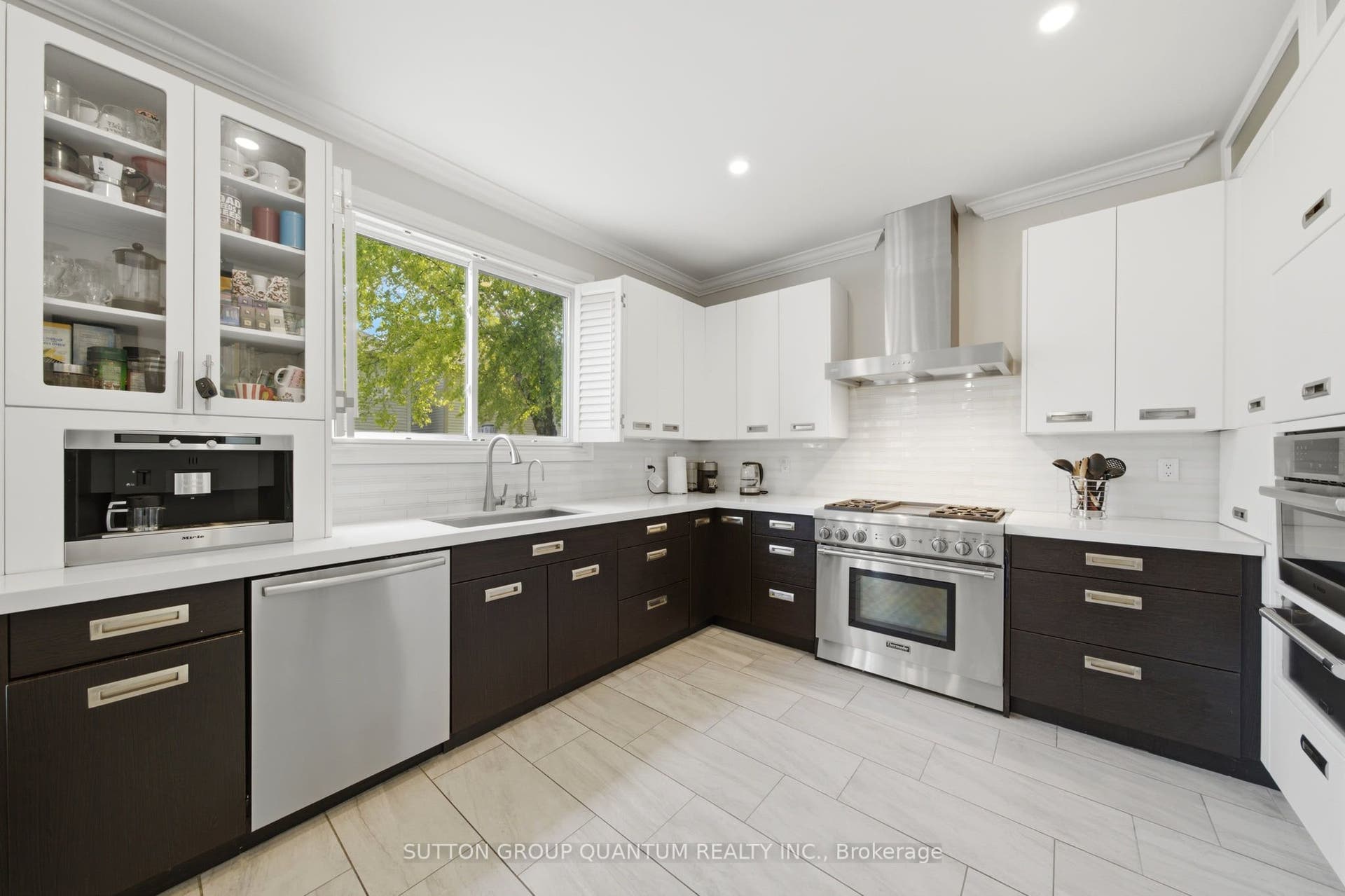 2345 Joshua Drive, Burlington, Halton ON L7L 6N6