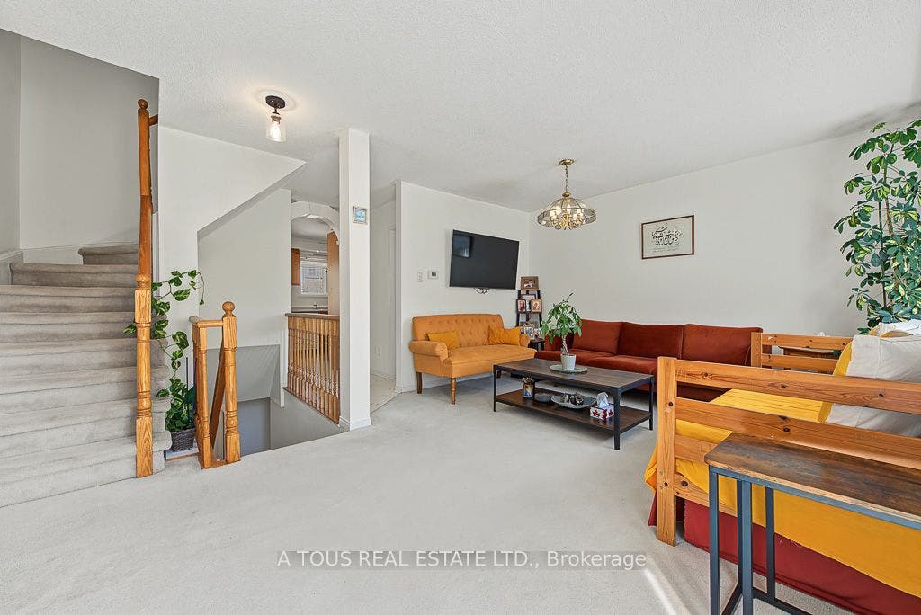2945 Thomas Street, #77, Mississauga, Peel ON L5M 6C1