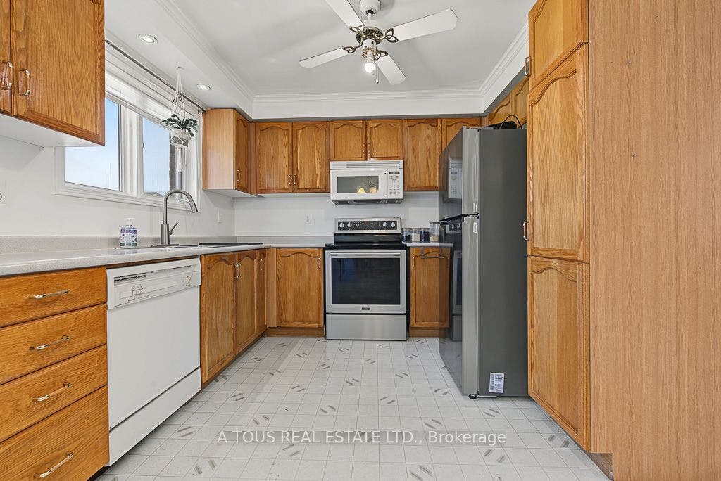 2945 Thomas Street, #77, Mississauga, Peel ON L5M 6C1